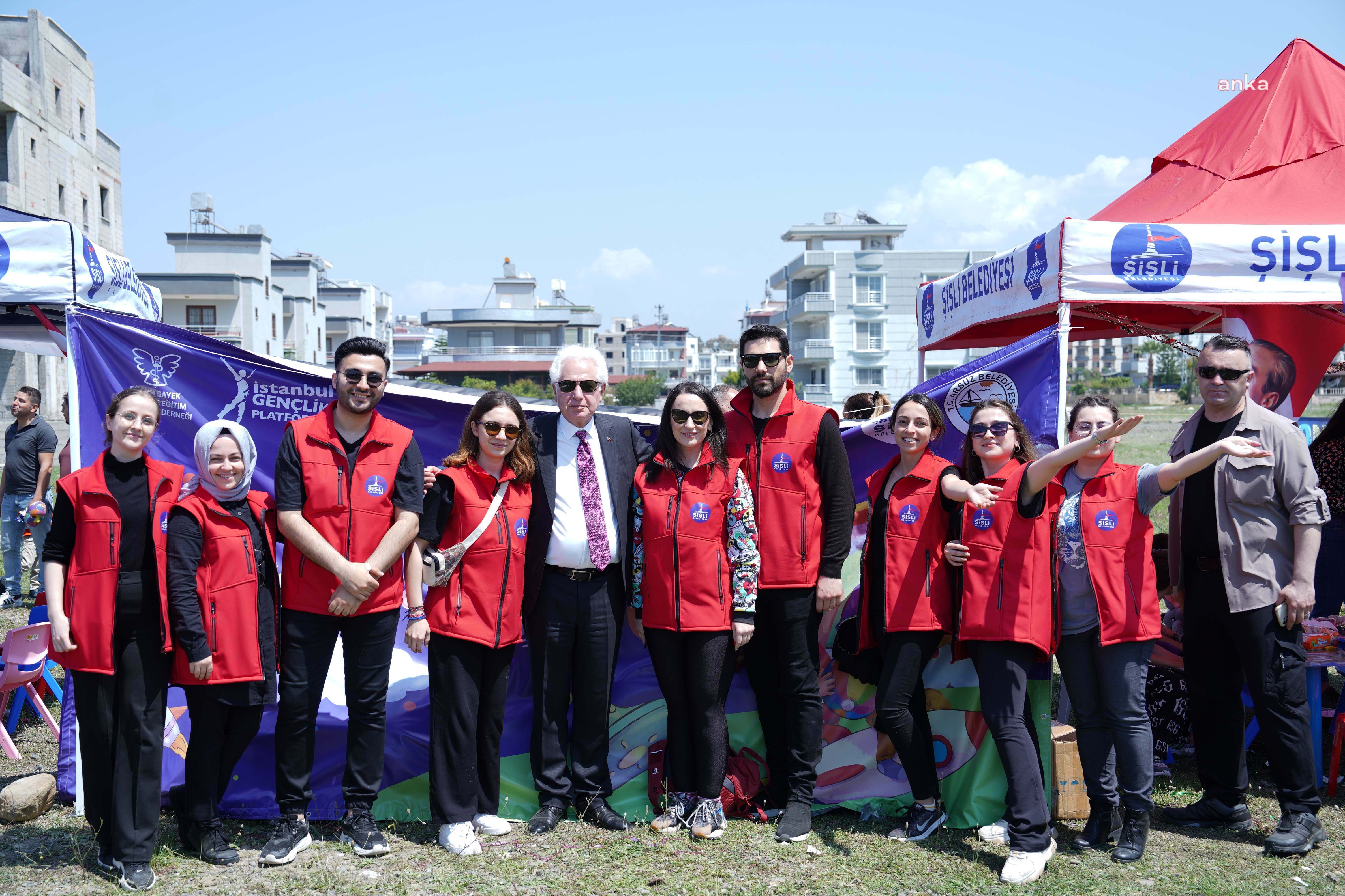 ŞİŞLİ BELEDİYESİ'NDEN HATAY’DAKİ GENÇLERE DİJİTAL EĞİTİM DESTEĞİ