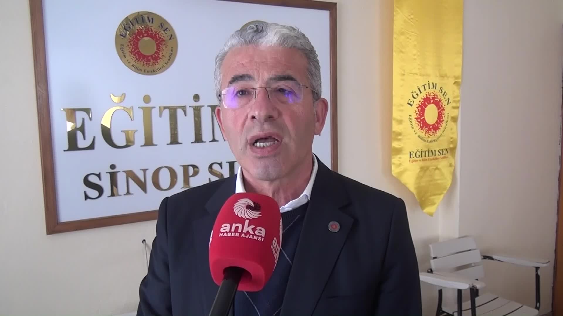 SİNOP EMEK BARIŞ DEMOKRASİ PLATFORMU DÖNEM SÖZCÜSÜ DEMİR: “HALKTAN İZOLE BİR ŞEKİLDE 1 MAYIS ETKİNLİĞİMİZİ YAPMAMIZ İSTENMEKTEDİR. BUNU KABUL ETMEMİZ MÜMKÜN DEĞİLDİR”