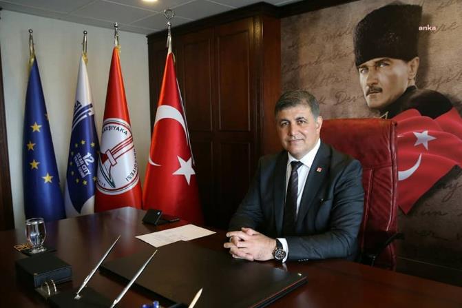 KARŞIYAKA BELEDİYE BAŞKANI TUGAY’DAN GENÇLİK VE SPOR BAKANI KASAPOĞLU’NA STAT TEPKİSİ: “MADEM DEVRETMİŞLER, DEVİR PROTOKOLÜNÜ KAMUOYUNA SUNSUNLAR”