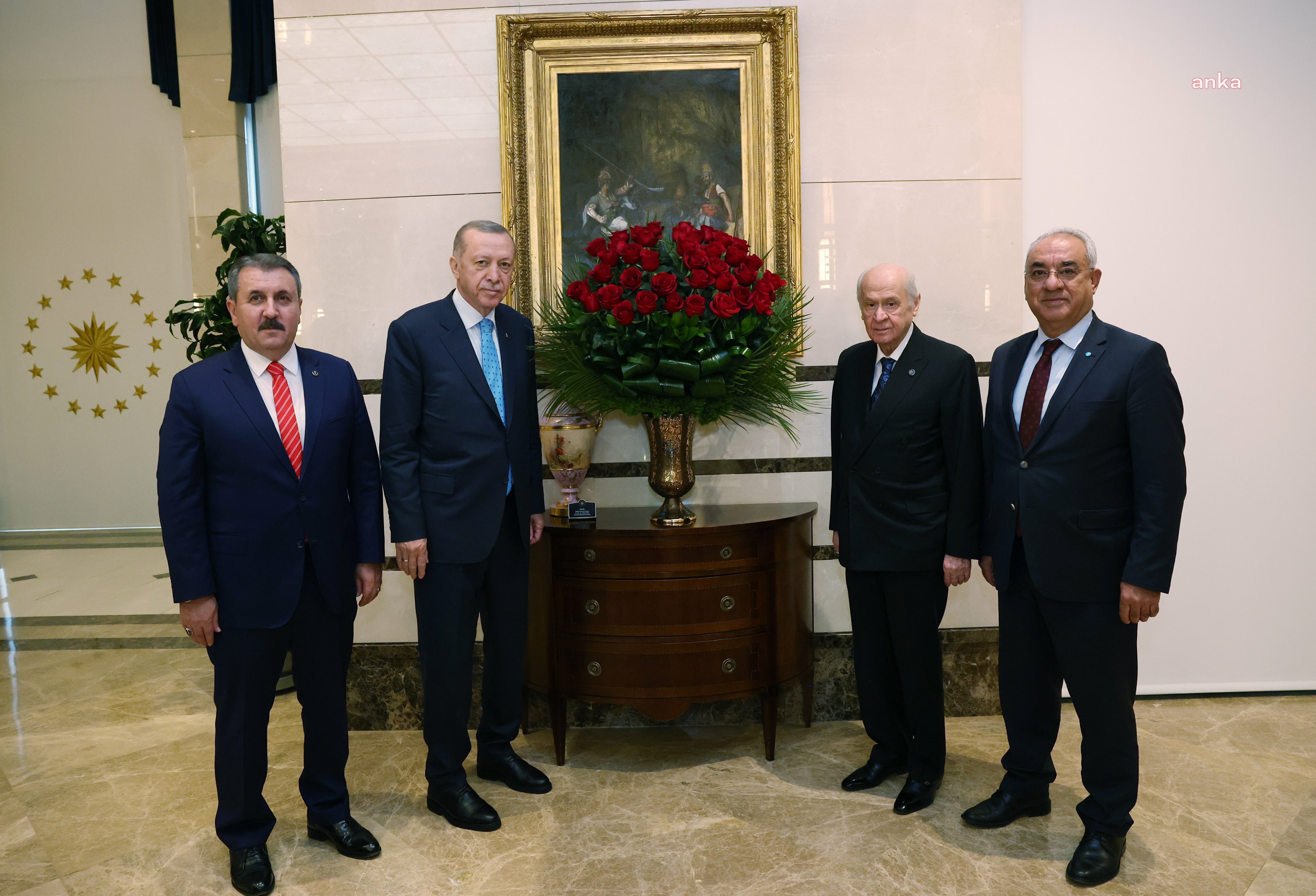 BAHÇELİ, DESTİCİ VE AKSAKAL'DAN, ERDOĞAN’A GEÇMİŞ OLSUN ZİYARETİ