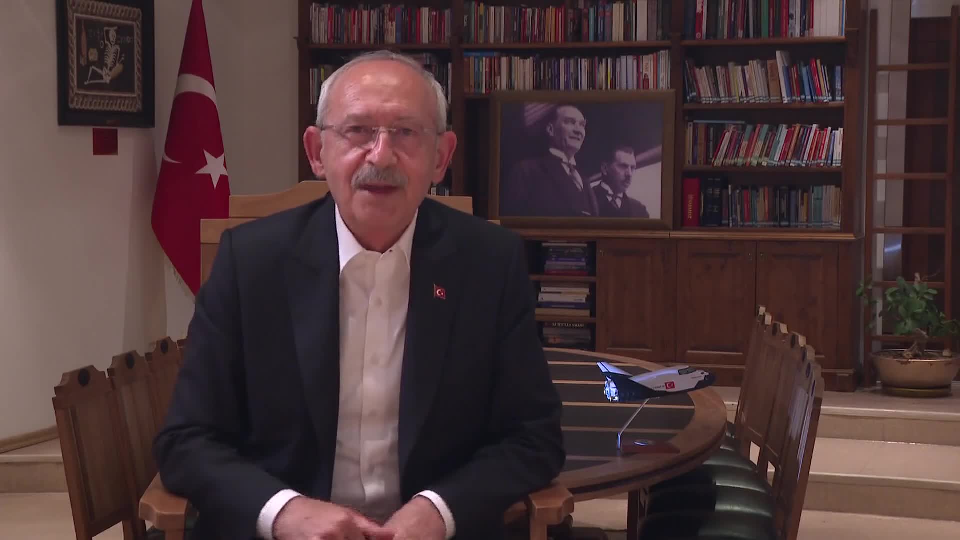 KILIÇDAROĞLU: ATATÜRK HAVALİMANI’NI HAVACILIK VE UZAY ÇALIŞMALARI’NIN MERKEZİ HALİNE GETİRECEĞİZ. BİZE İSTİKBALİN GÖKLERDE OLDUĞUNU ÖĞRETEN ATAMIZIN ADINI TAŞIYAN BU MERKEZ, HAVACILIK VE UZAY SANAYİMİZİN DİNAMOSU OLACAK