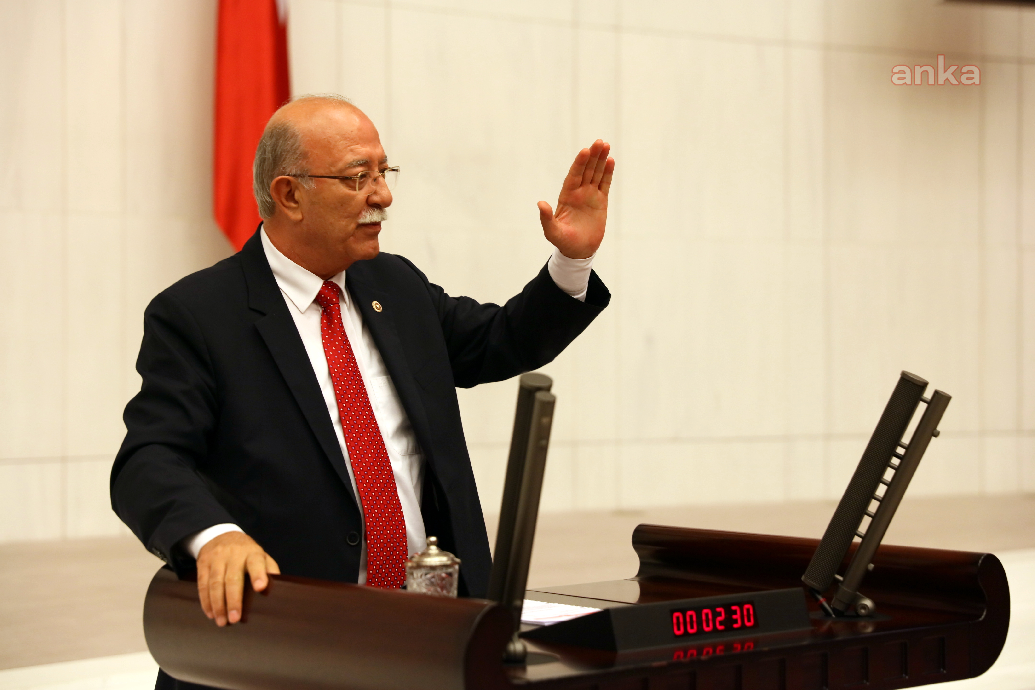İYİ PARTİLİ KONCUK :“AKADEMİSYENLERİN EK DERS ÜCRETLERİ NEDEN ÖDENMİYOR?”