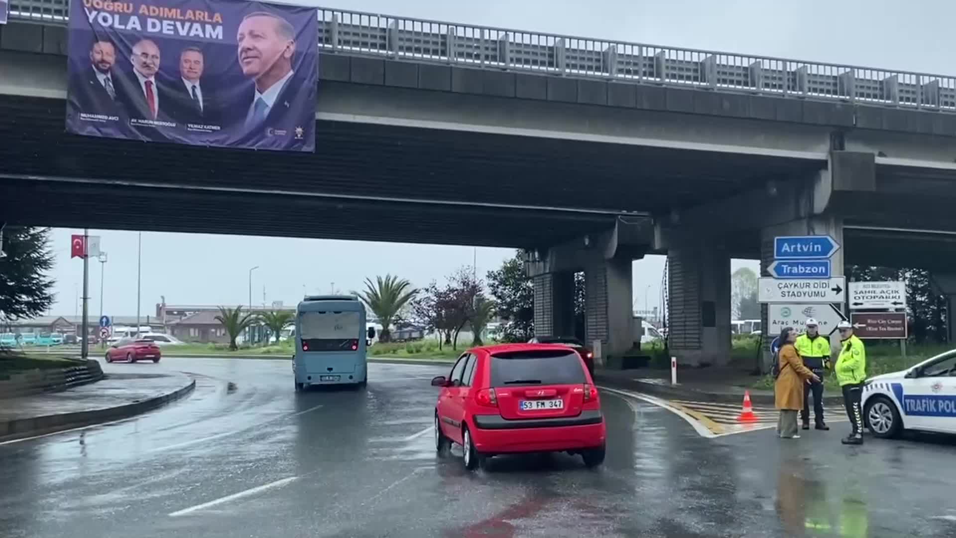 CHP RİZE MERKEZ İLÇE BAŞKANI NECATİ TOPALOĞLU: "AKP DIŞINDA RİZE’DE KİMSENİN SİYASET YAPMASINI İSTEMİYORLAR"