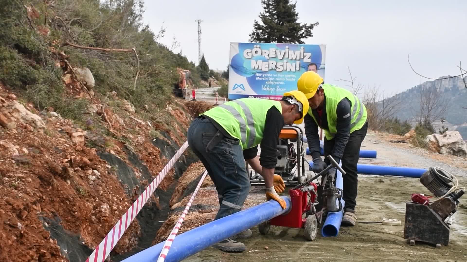 MERSİN BÜYÜKŞEHİR, MEZİTLİ'NİN FINDIKPINARI MAHALLESİ’NDE İÇME SUYU ÇALIŞMALARINA DEVAM EDİYOR