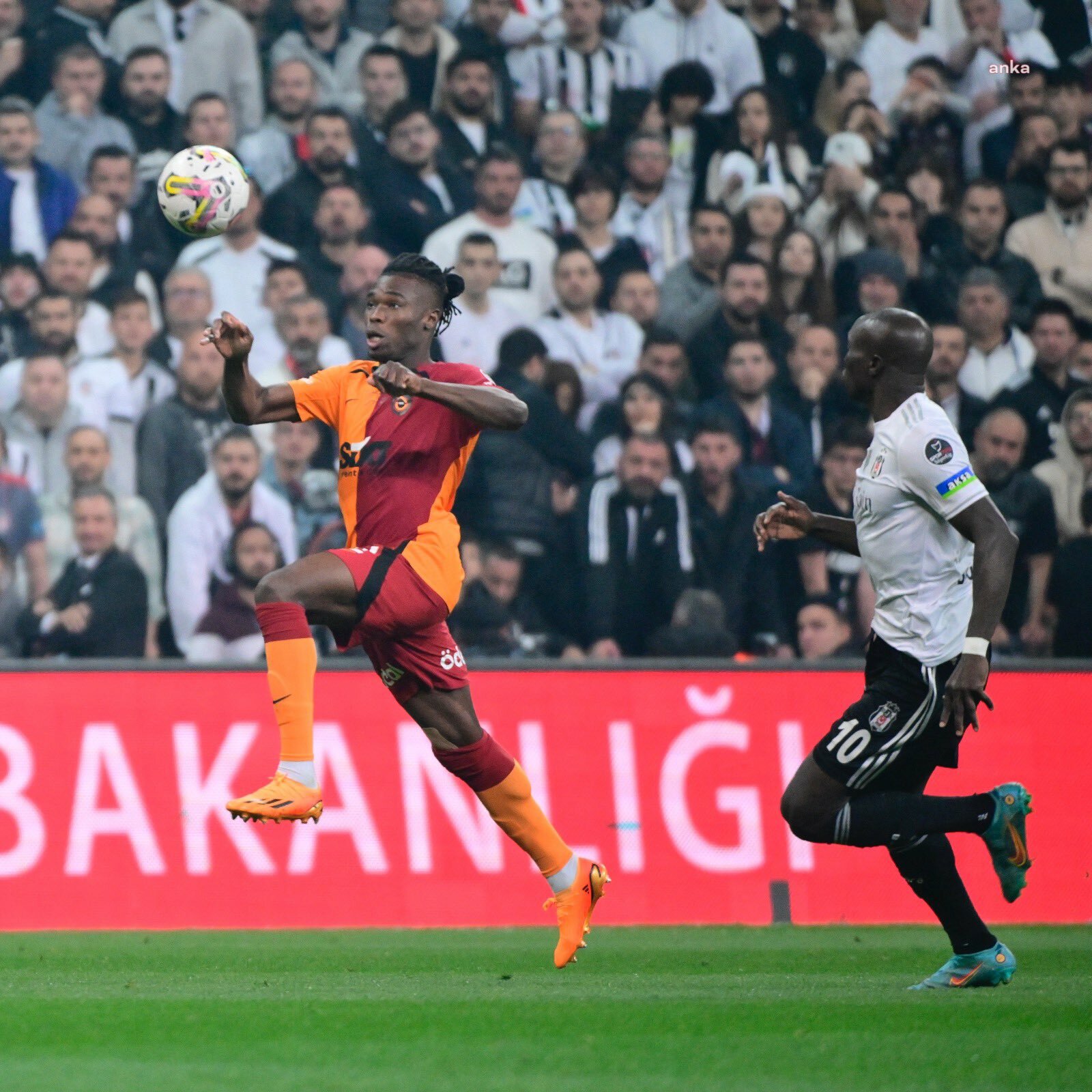 BEŞİKTAŞ, GALATASARAY’I 3-1 YENDİ