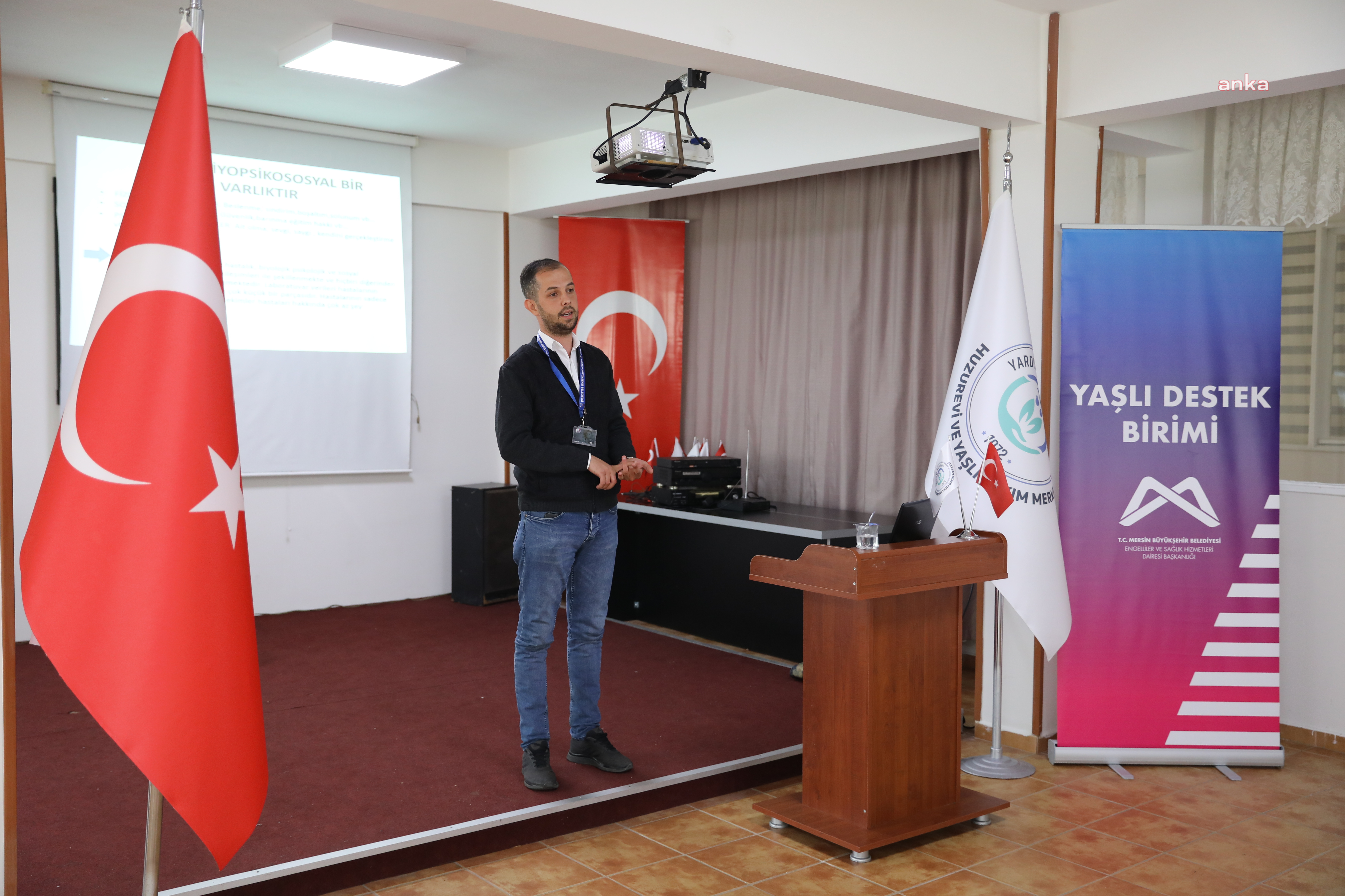 MERSİN BÜYÜKŞEHİR’DEN ‘YAŞLILARLA İLETİŞİM, YAŞLILIK PSİKOLOJİSİ VE HASTALIKLARI’ EĞİTİMİ