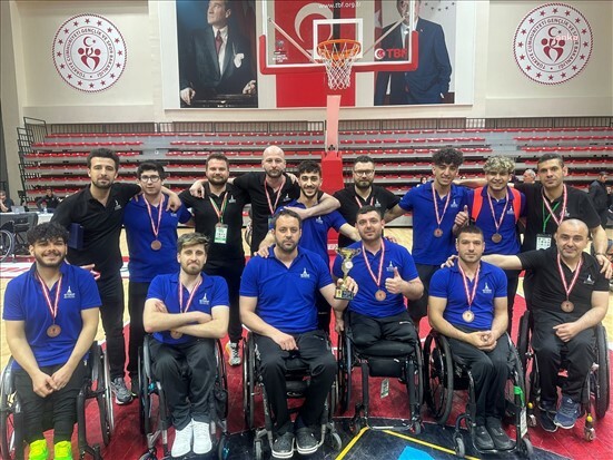 İZMİR BÜYÜKŞEHİR BELEDİYESİ TEKERLEKLİ SANDALYE BASKETBOL TAKIMI, AVRUPA ÜÇÜNCÜSÜ OLDU