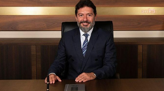 HAKAN ATİLLA: “AİLENLE KIBRIS’A GİTMEK İSTERKEN ALANDA PASAPORTA EL KONMAK İSTENİYOR, ÇIKIŞ YASAĞI TEBLİĞ EDİLMEK ÜZERE KARAKOLA GÖTÜRÜLÜYORSUN. HAVAALANLARINDA ALIKONMAYA ALIŞTIM DA AİLEME AYIP OLUYOR”