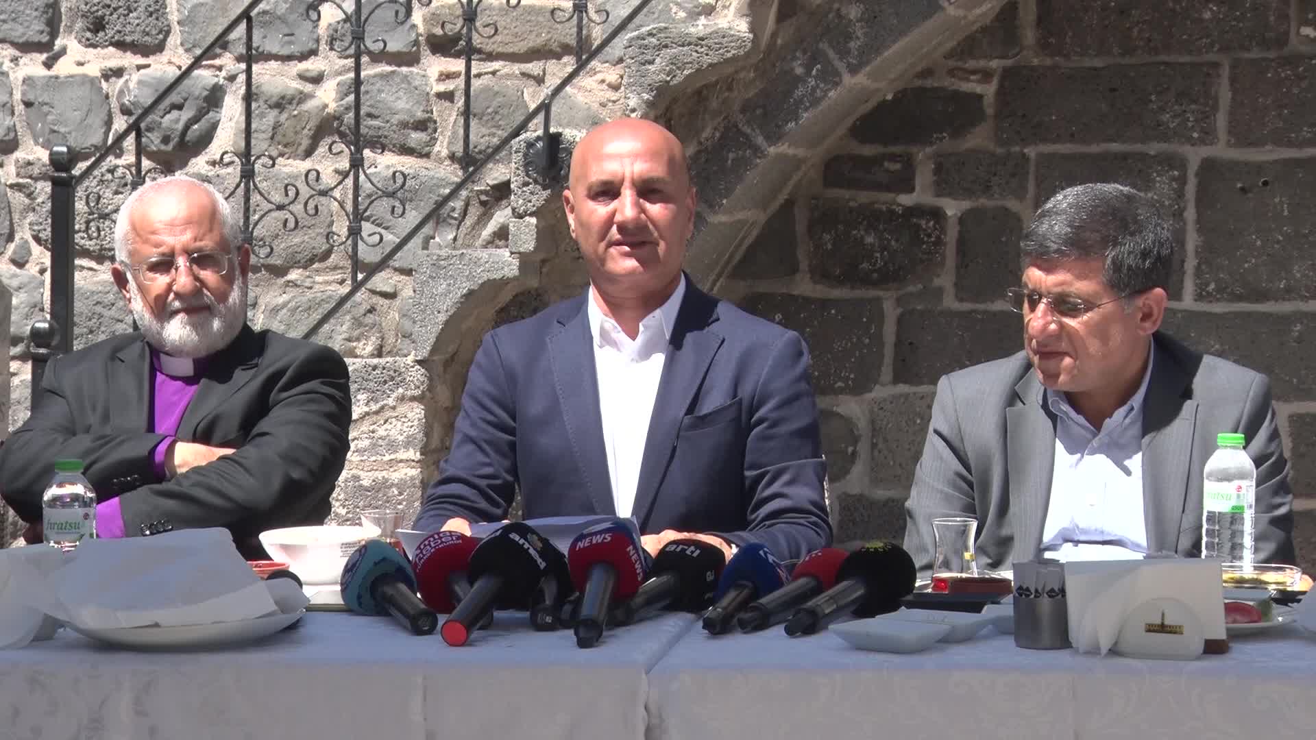 YEŞİL SOL PARTİ ADAYI AZAD BARIŞ: “SADECE EZİDİLERİ TEMSİL ETMEK İSTEMİYORUM, BÜTÜN DEZAVANTAJLI, AZ BIRAKILMIŞ AZINLIKLARIN HAKLARINI SAVUNMAK İSTİYORUM”