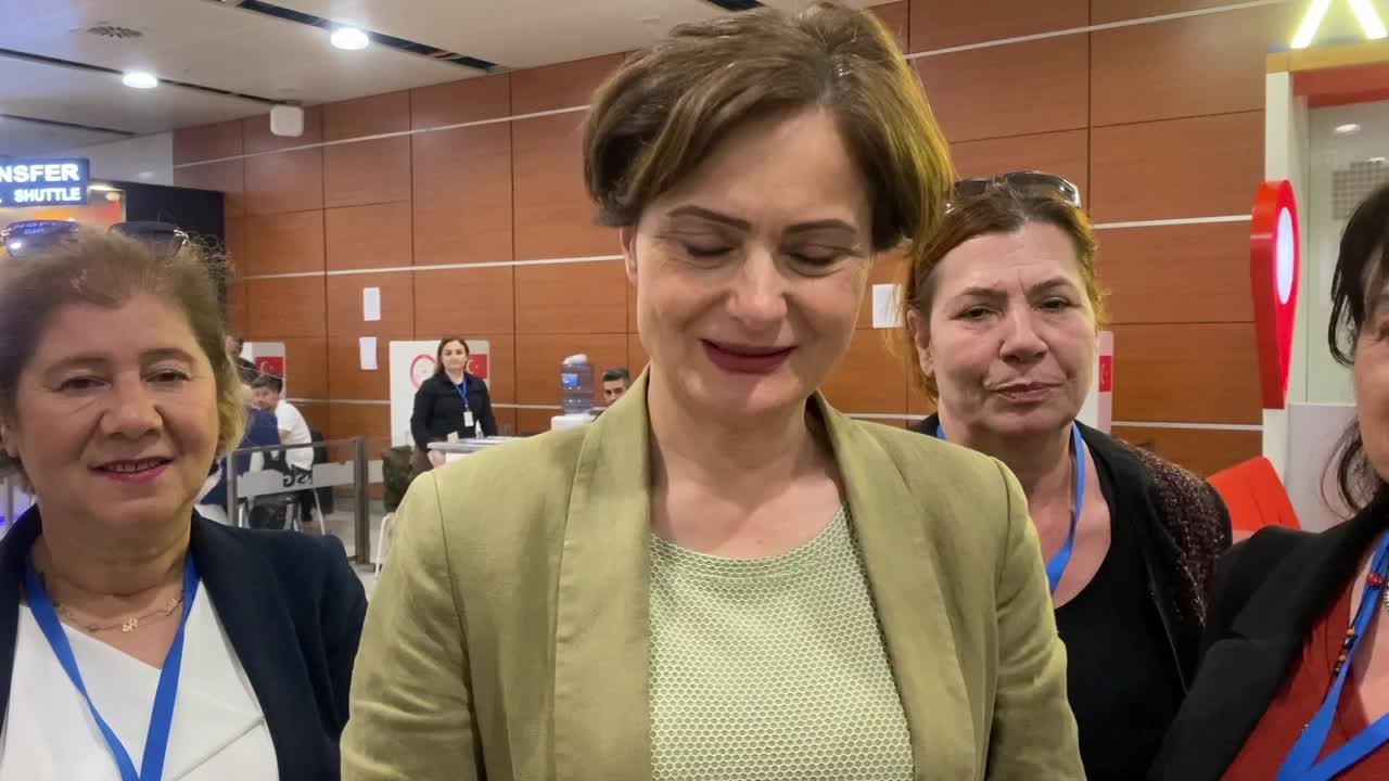 KAFTANCIOĞLU, SABİHA GÖKÇEN HAVALİMANI'NDA SEÇİM SANDIKLARINI ZİYARET ETTİ: "BÜTÜN PARTİLERİN TEMSİLCİLERİ VAR, BARIŞ İÇERİSİNDE SÜRECİ YÜRÜTÜYORLAR"