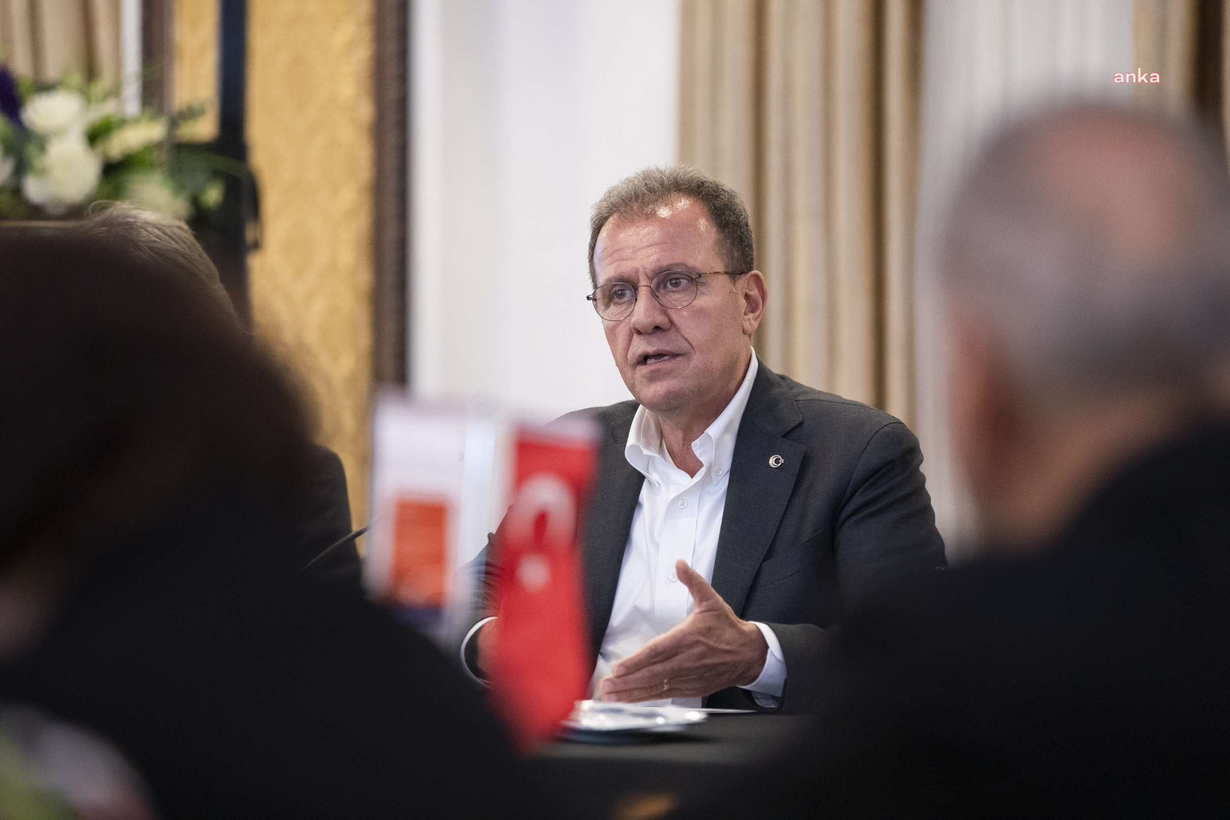 VAHAP SEÇER, TURİZM İŞLETMECİLERİYLE BULUŞTU