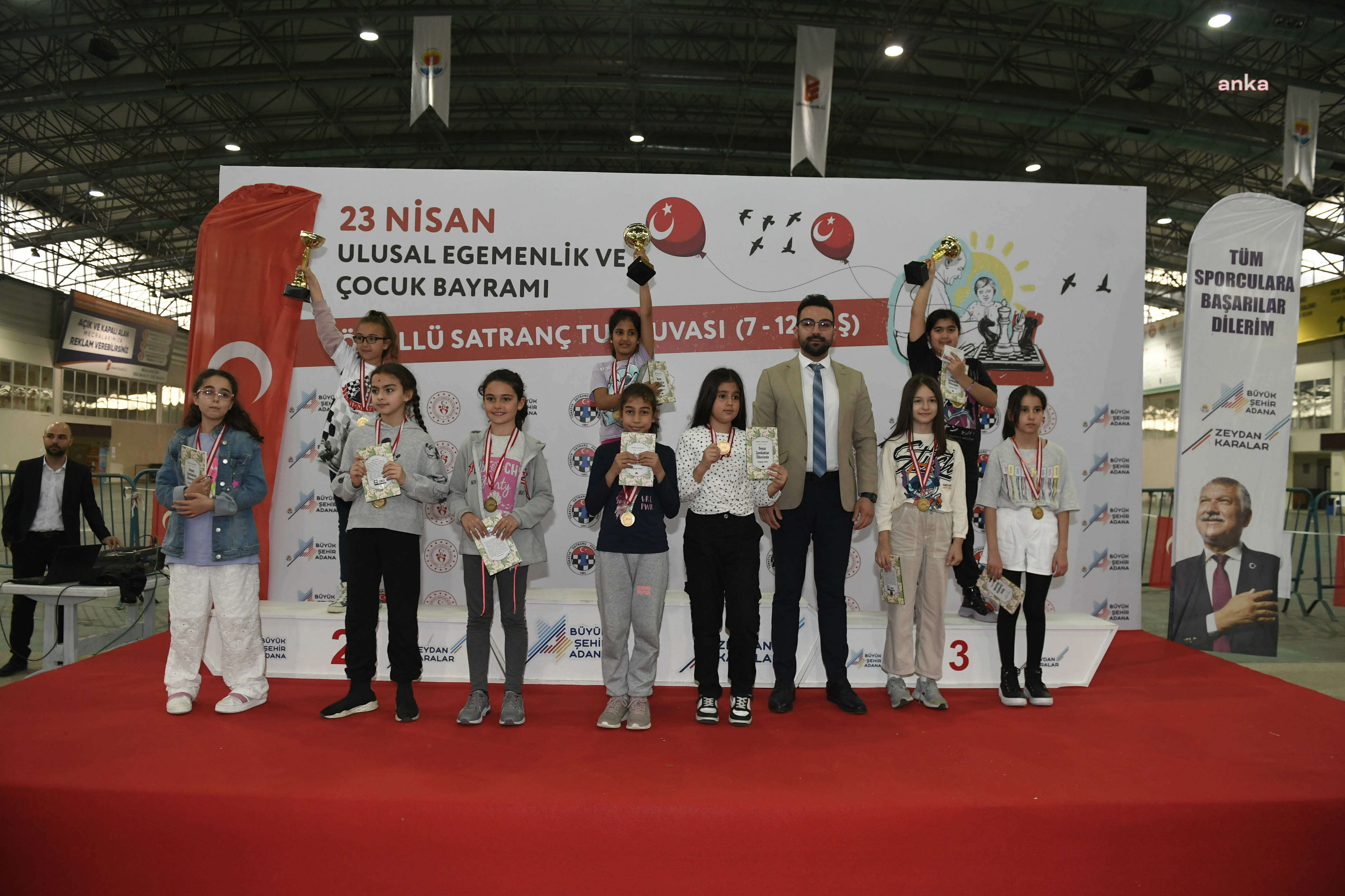 ADANA BÜYÜKŞEHİR’İN DESTEĞİYLE DÜZENLENEN ‘23 NİSAN ÖDÜLLÜ SATRANÇ TURNUVASI’ TAMAMLANDI