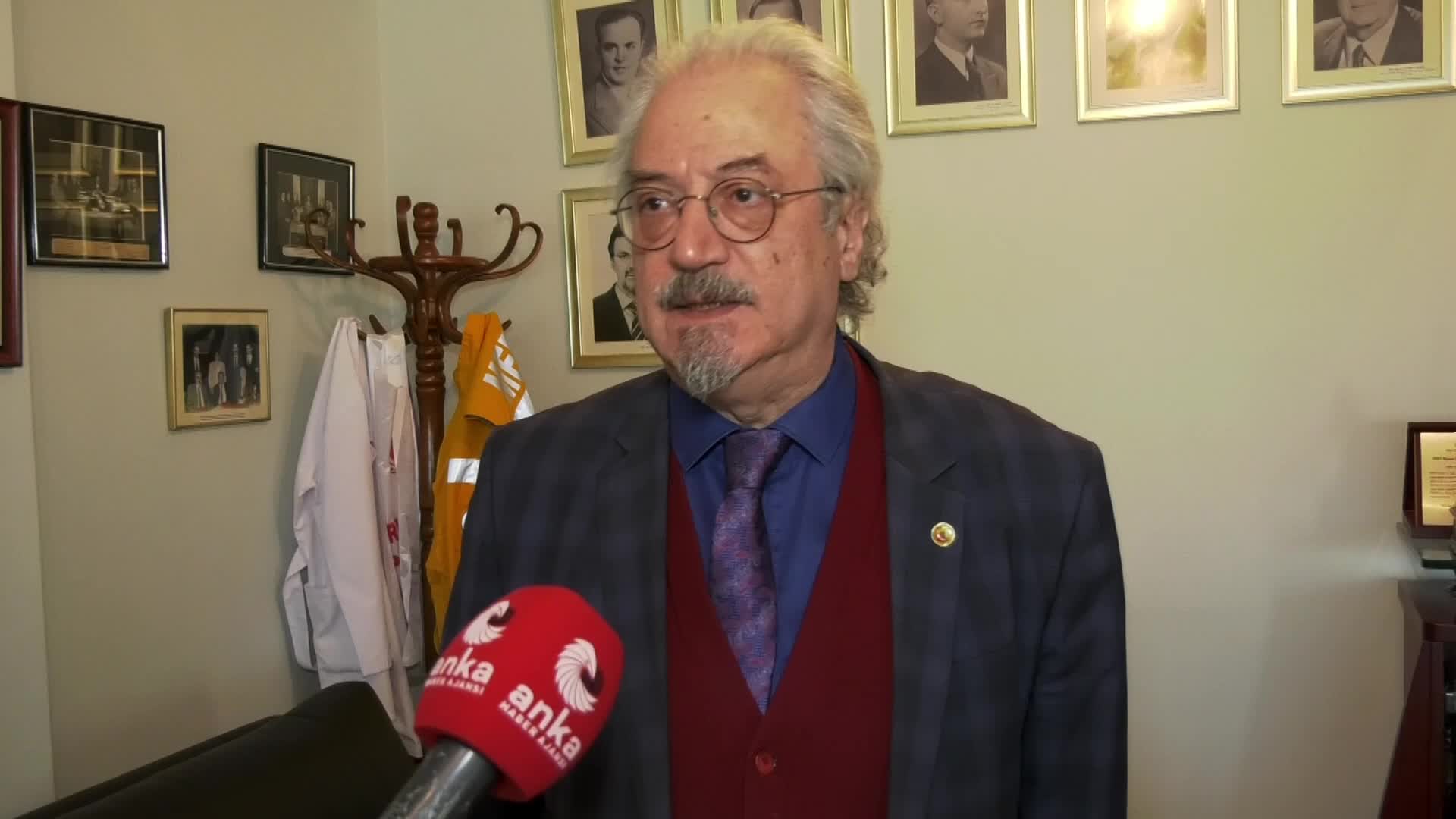 TÜRK TABİPLERİ BİRLİĞİ'NDEN "GERİ DÖNÜN" ÇAĞRISINA TEPKİ... VEDAT BULUT: "HEKİMLER HAKLARINI ARAMAK İÇİN BİR SÖYLEM VERDİĞİNDE 'HANGİ CEZAYLA KARŞILAŞACAĞIZ' ENDİŞELERİ VARSA NİÇİN KALSINLAR?"