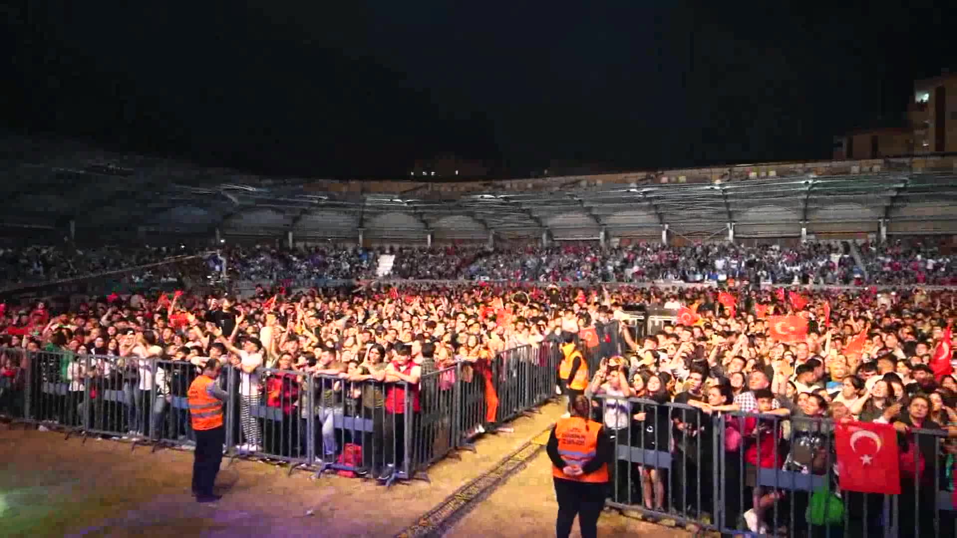 TARSUS'TA SELDA BAĞCAN COŞKUSU