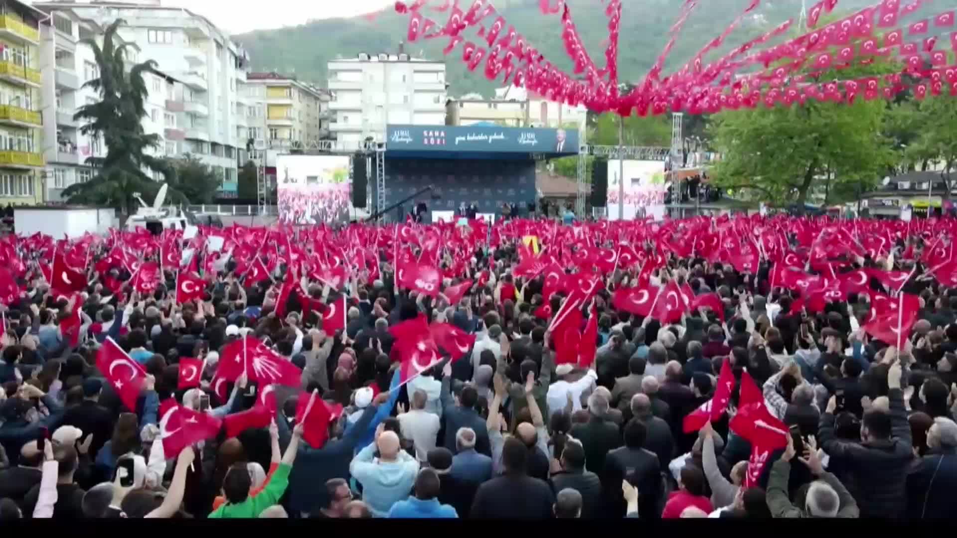 KEMAL KILIÇDAROĞLU, ORDU'DA: "DARBE DEĞİL DEMOKRASİ, DEMOKRASİ. SANDIKTAN DEMOKRASİ ÇIKACAK"