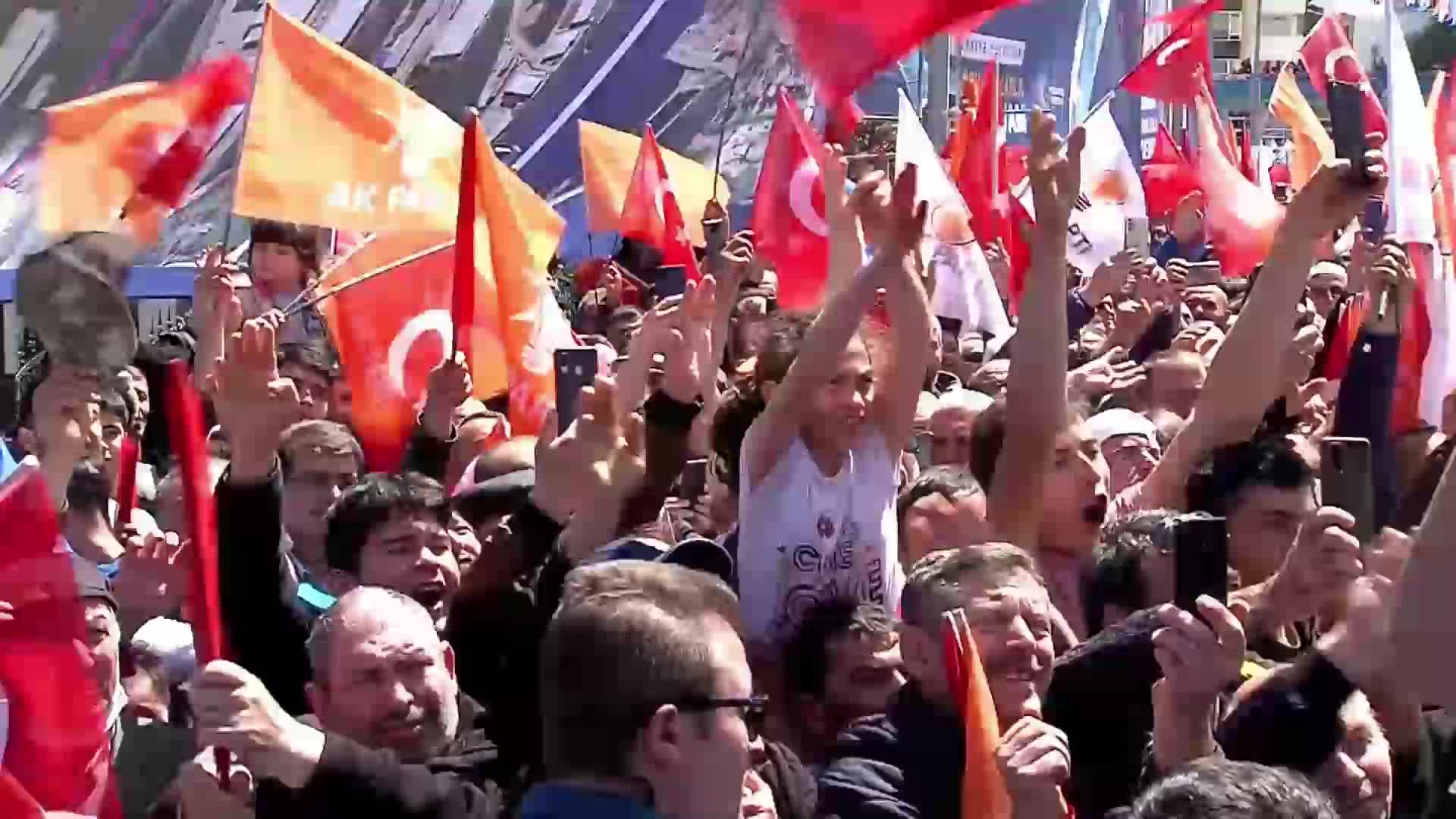 ERDOĞAN: "SİZLER NE SOĞANA NE PATATESE, EVELALLAH LİDERİNİZİ KURBAN ETMEZSİNİZ"
