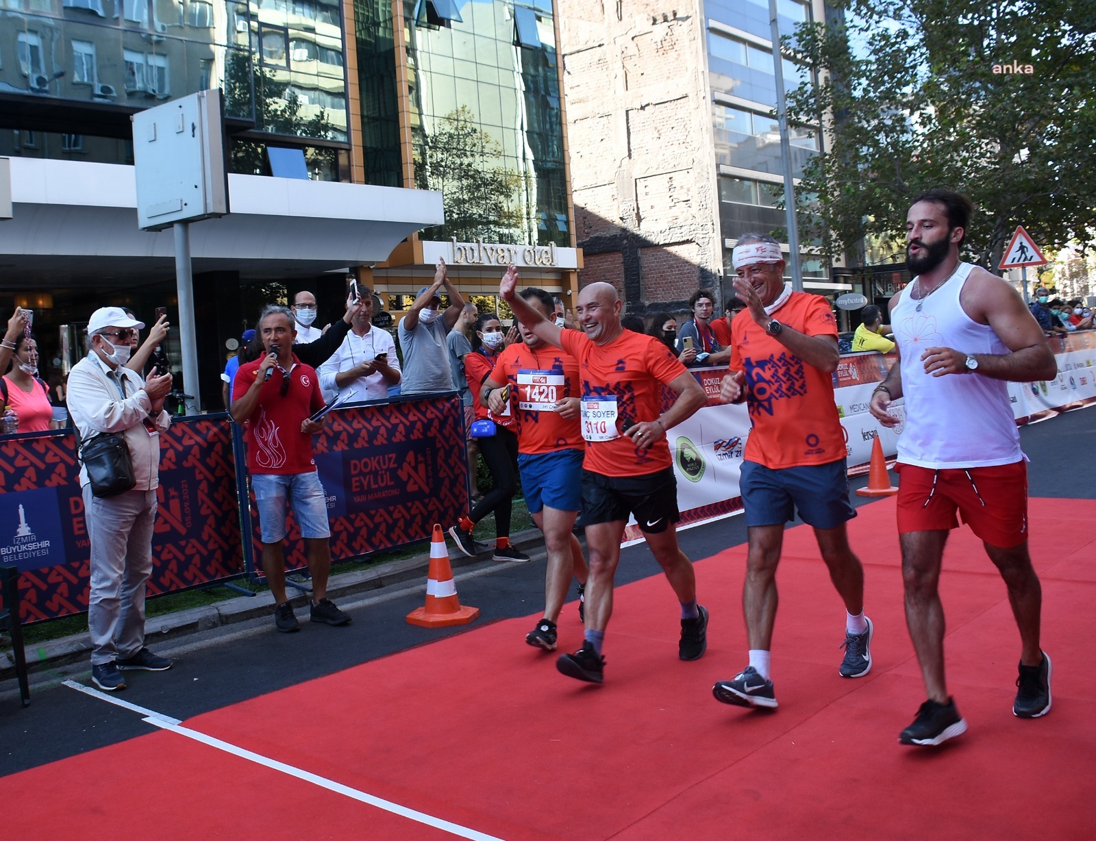 “MARATONİZMİR” İÇİN GERİ SAYIM SÜRÜYOR