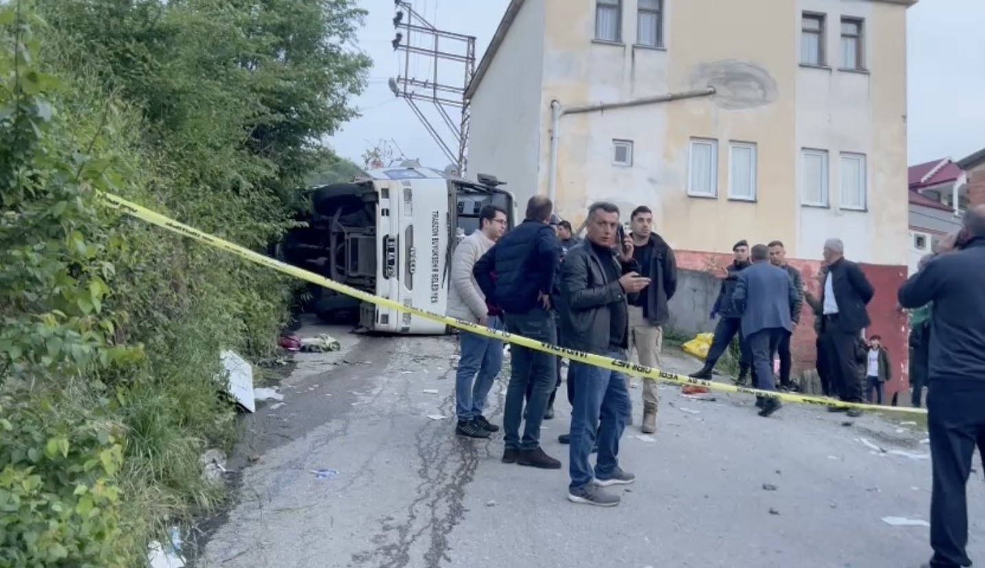 TRABZON'DA 5 KİŞİNİN HAYATINI KAYBETTİĞİ KAZA… İLK RAPORLARA GÖRE KAZANIN NEDENİ YÜKSEK HIZ