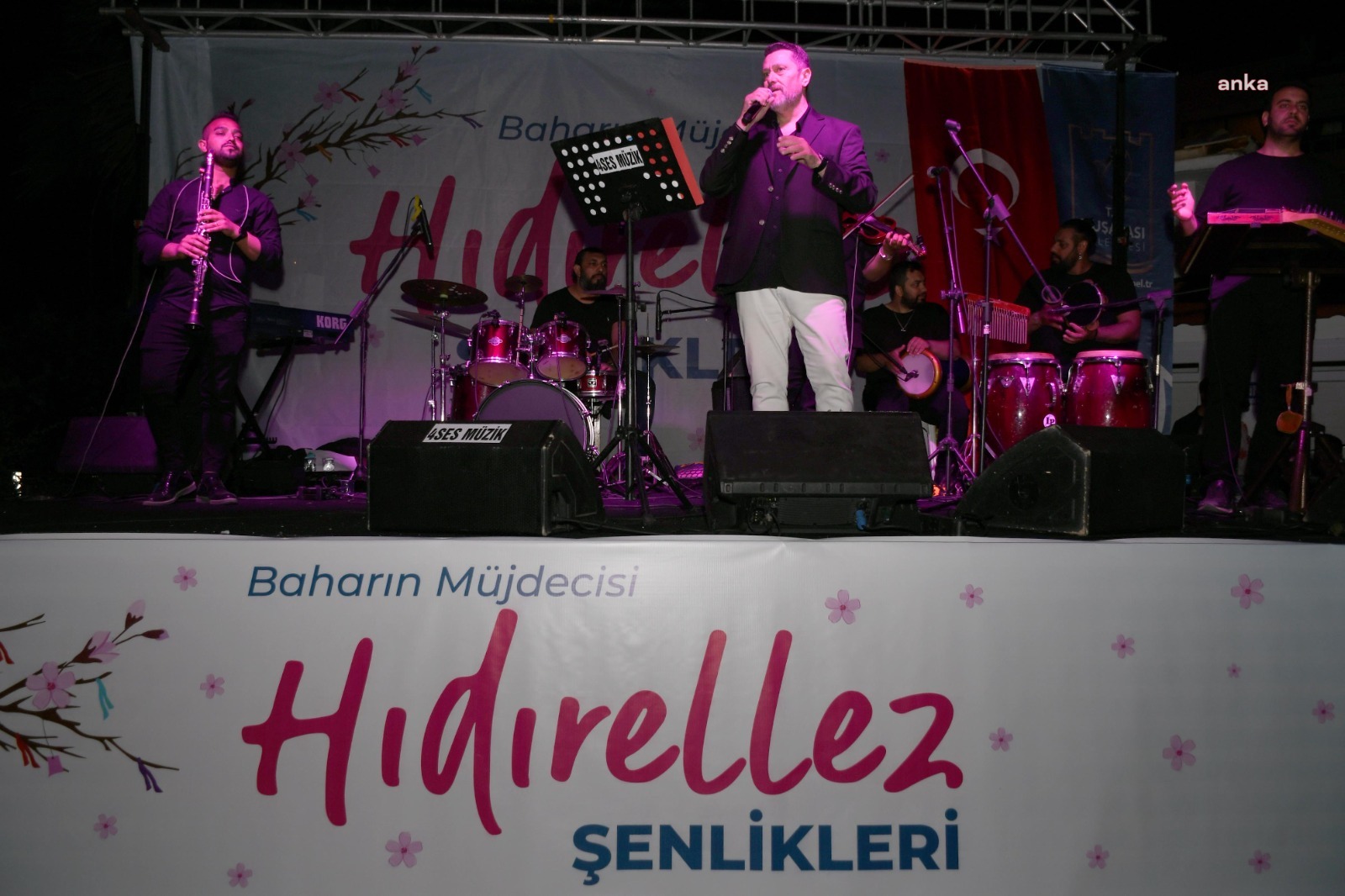 HIDIRELLEZ, KUŞADASI'NDA ŞENLİK HAVASINDA KUTLANDI