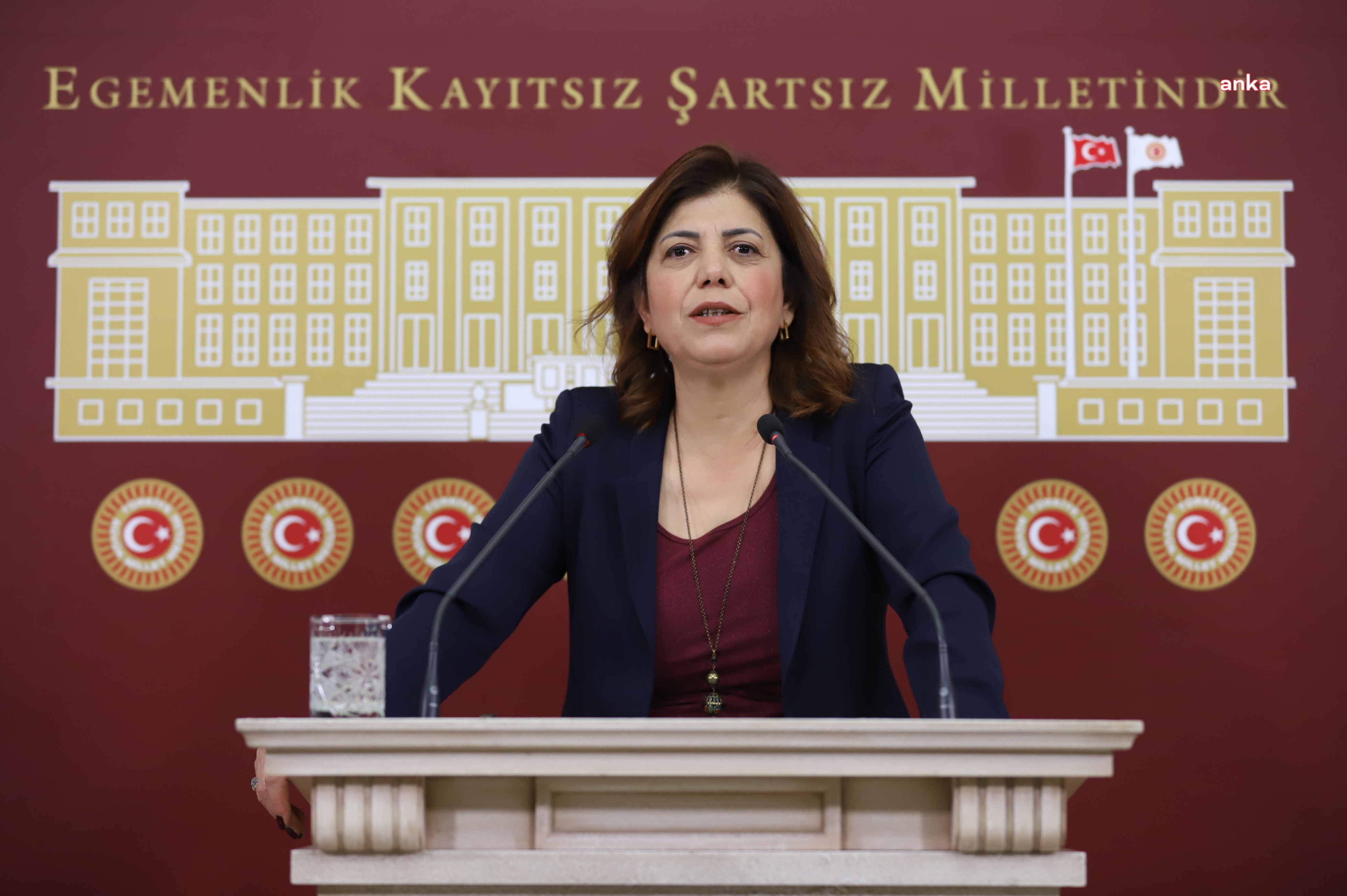 MERAL DANIŞ BEŞTAŞ'TAN BAKAN YANIK'A TEPKİ: "ÇOCUKLARIN DAHİ AĞIR YARALANDIĞI BU OLAYDAN HOŞNUT GÖRÜNEN BAKANA CEVABI ERZURUM HALKI SANDIKTA VERECEK”