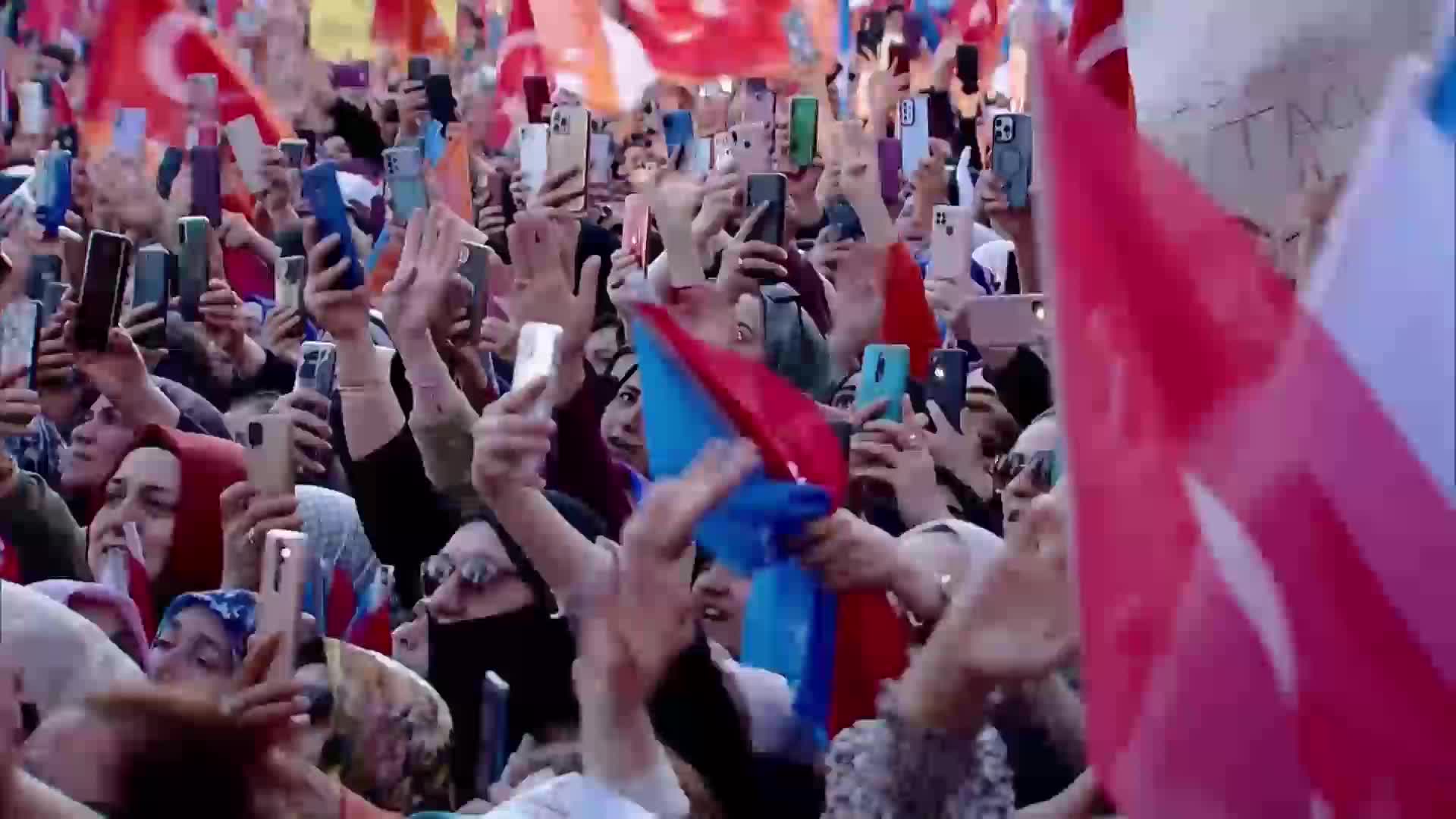 ERDOĞAN: BUNLARIN VAAT ETTİĞİ BAHAR, YALANCI BAHAR. ARKASINDAN ÜLKEMİZİ YENİDEN ESKİ KOALİSYONLU, KAVGALI, KRİZLİ GÜNLERE DÖNDÜRECEKLER
