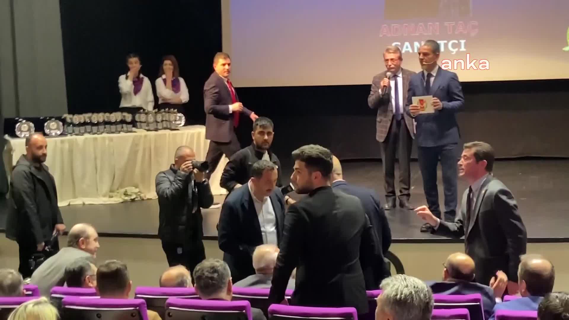 TRABZON'DA BAŞARILI GAZETECİLER YARIŞMASI ÖDÜL TÖRENİNDE GERGİNLİK YAŞANDI, BAKAN KARAİSMAİLOĞLU SALONU TERK ETTİ
