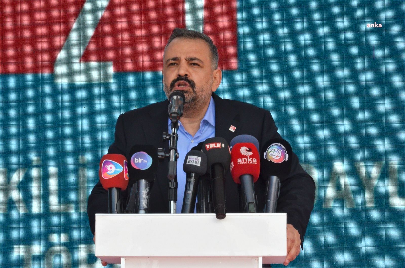 CHP İZMİR İL BAŞKANI ASLANOĞLU, BUCA’DA KIRAATHANEYE YÖNELİK SALDIRIYI KINADI: “İZMİR’DE ŞİDDETE İZİN VERMEYECEĞİZ”