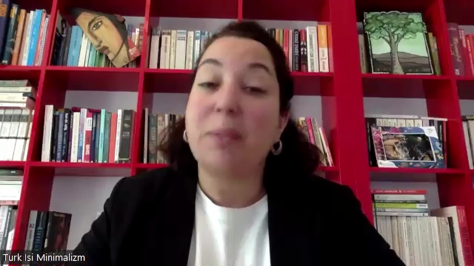 TÜRK İŞİ MİNİMALİZM'İN KURUCUSU HALE ACUN AYDIN: "İKLİM KRİZİNİN İÇİNDEYİZ. YENİ ALACAĞINIZ HER ŞEYDE MALZEME OLARAK EN SÜRDÜRÜLEBİLİR OLANI SEÇMEK SİZİN DE DÜNYAYA YAPACAĞINIZ KATKILARDAN BİR TANESİ"