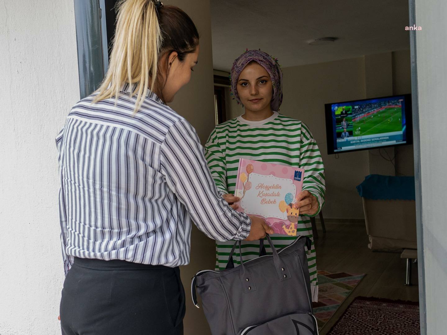 KUŞADASI BELEDİYESİ ‘HOŞ GELDİN BEBEK’ ZİYARETLERİNE DEVAM EDİYOR