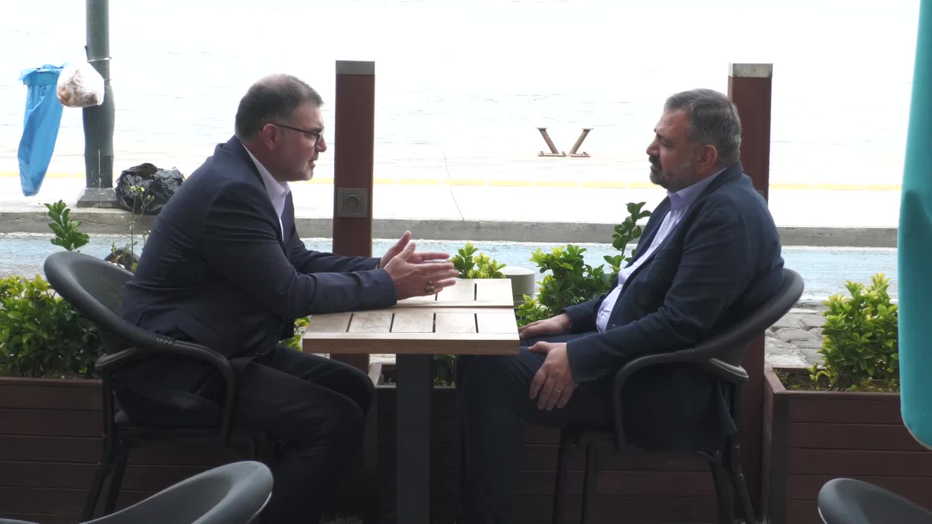 İZMİR BUCA'DA CHP'YE YAPILAN SALDIRININ ARDINDAN CHP VE AKP İL BAŞKANLARI BİR ARAYA GELDİ. ASLANOĞLU: TÜM TÜRKİYE'YE KARDEŞLİK VE BARIŞ MESAJLARI VERMEK İSTİYORUZ