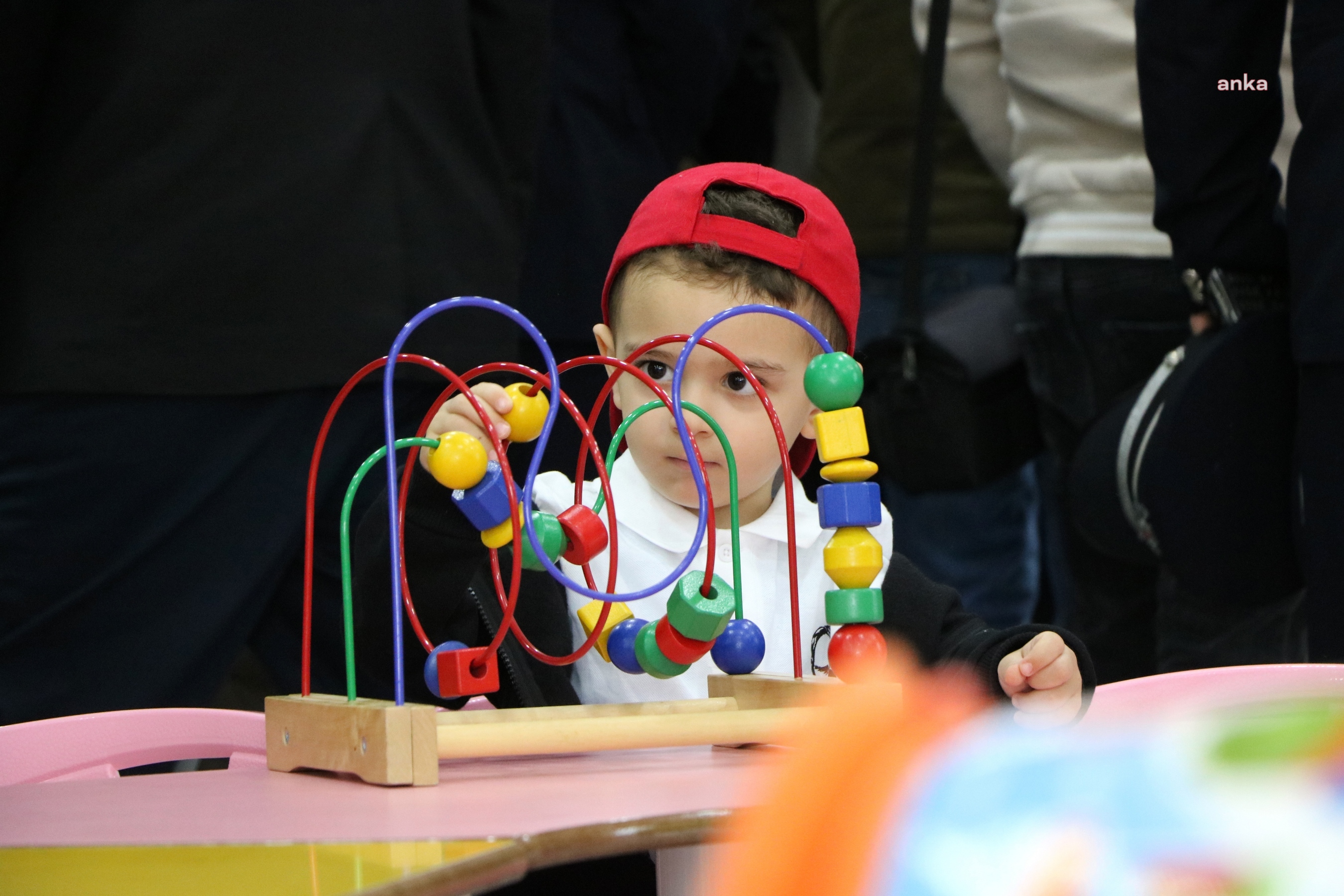 ELMADAĞ’IN İLK BEBEK VE ÇOCUK KÜTÜPHANESİ TÖRENLE HİZMETE AÇILDI