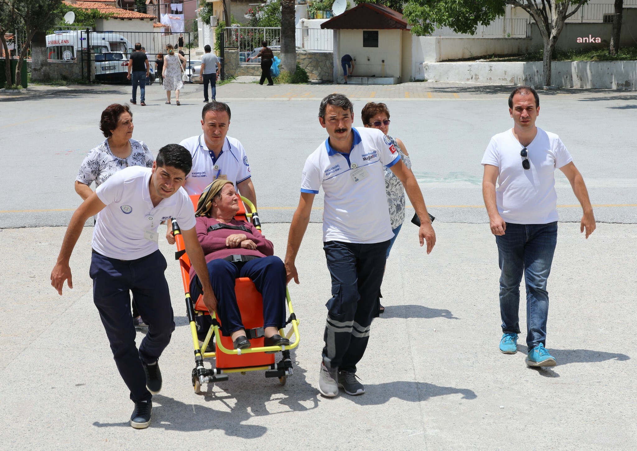 MUĞLA BÜYÜKŞEHİR BELEDİYESİ, 14 MAYIS’TA HASTA VE ENGELLİLERİ SANDIĞA TAŞIYACAK
