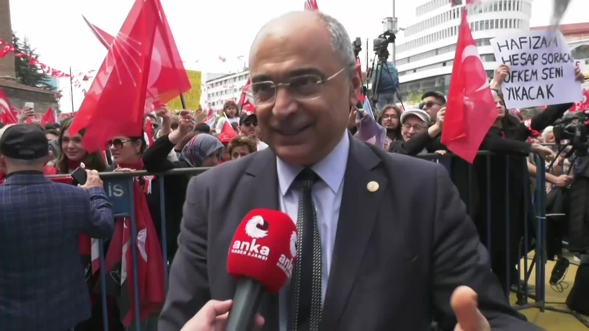 TURAN AYDOĞAN, BOLU MİTİNGİNDE: “KÖROĞLU’NUN TORUNLARI NASIL ZULME KARŞI İSYAN ETMİŞSE BOLU HALKI DA ZULÜM İKTİDARINA KARŞI DİK DURUYOR”
