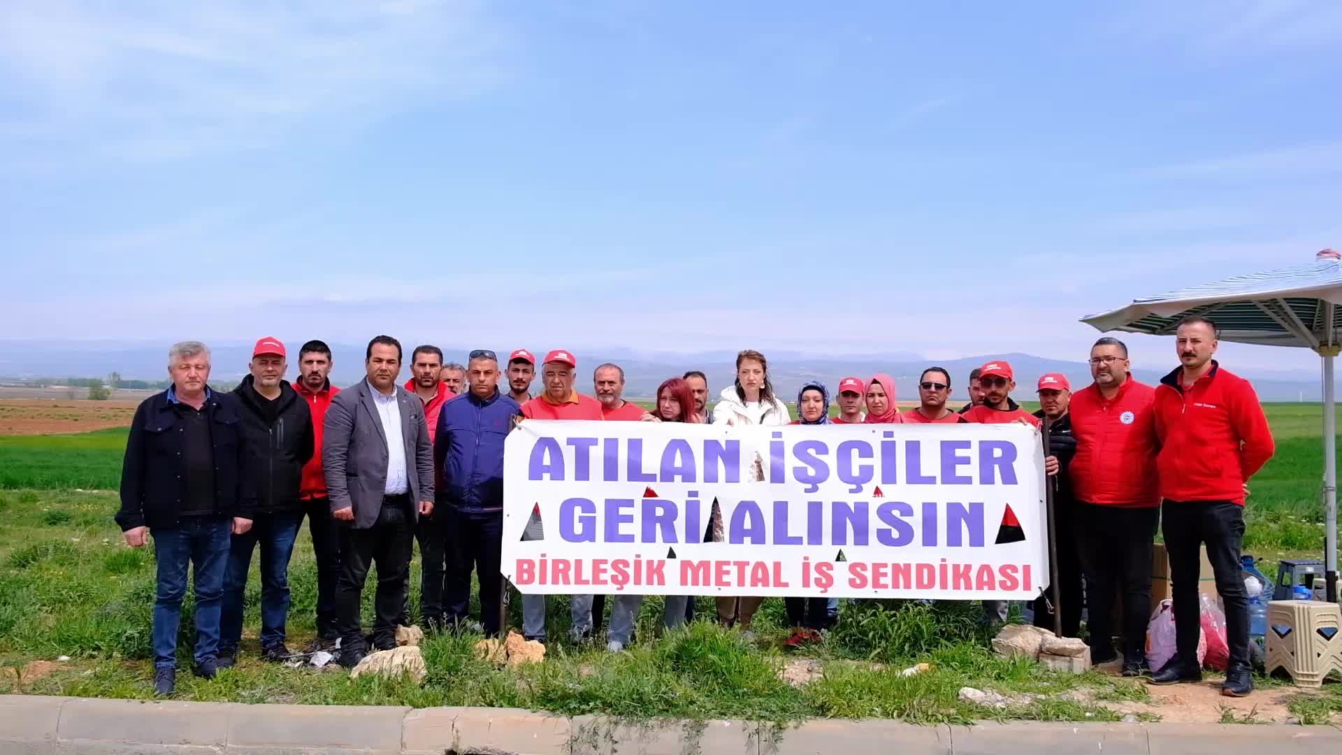 ESKİŞEHİR MAYA MEKANİK FABRİKASI İŞÇİLERİ, SENDİKA ÜYELİĞİ GEREKÇESİYLE İŞTEN ÇIKARMALARA KARŞI EYLEM BAŞLATTI