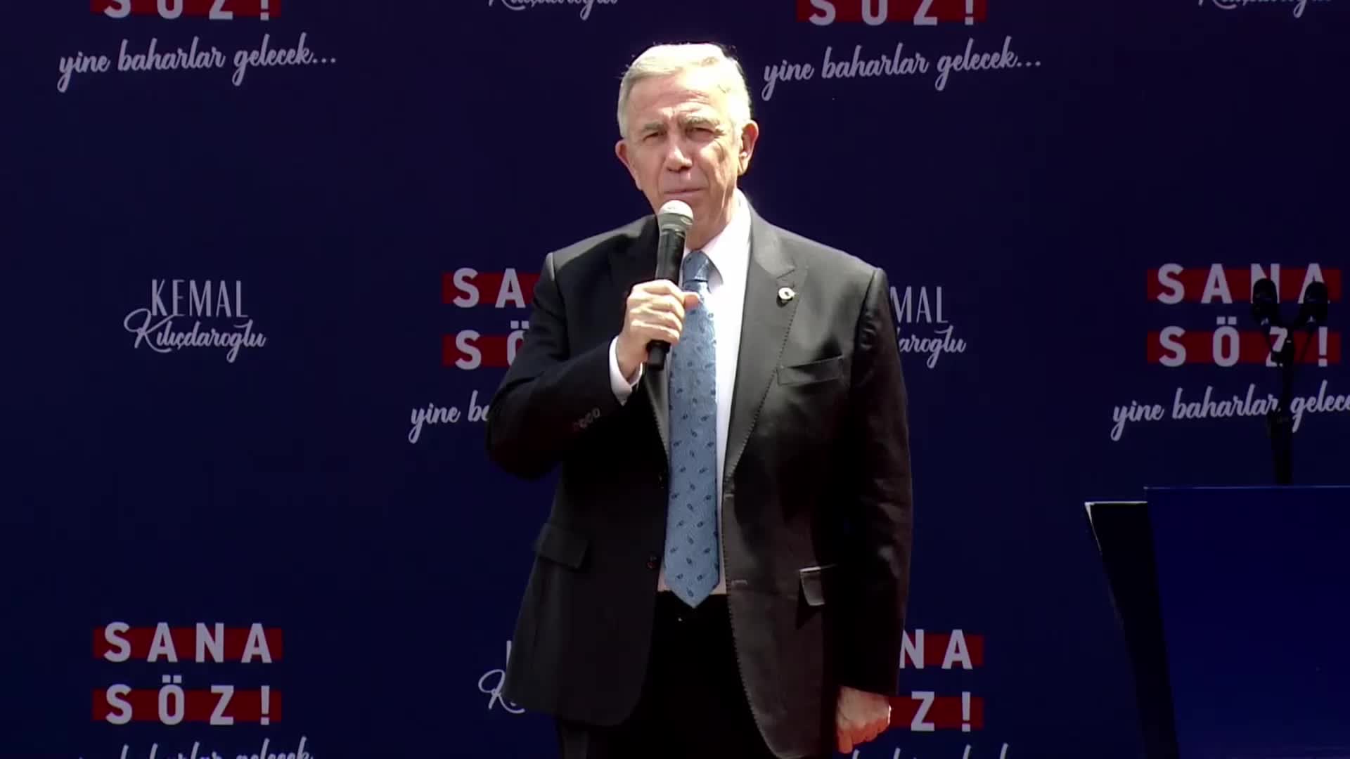 MANSUR YAVAŞ KARABÜK'TE: "BAKIYORSUNUZ; HÜDA-PAR İTTİFAKTA. SAYIN BİNALİ YILDIRIM 'YOK YOK İTTİFAKTA DEĞİL' DİYOR. YA BİRBİRİNİZDEN UTANIYORSUNUZ YA DA UMURSAMIYORSUNUZ"