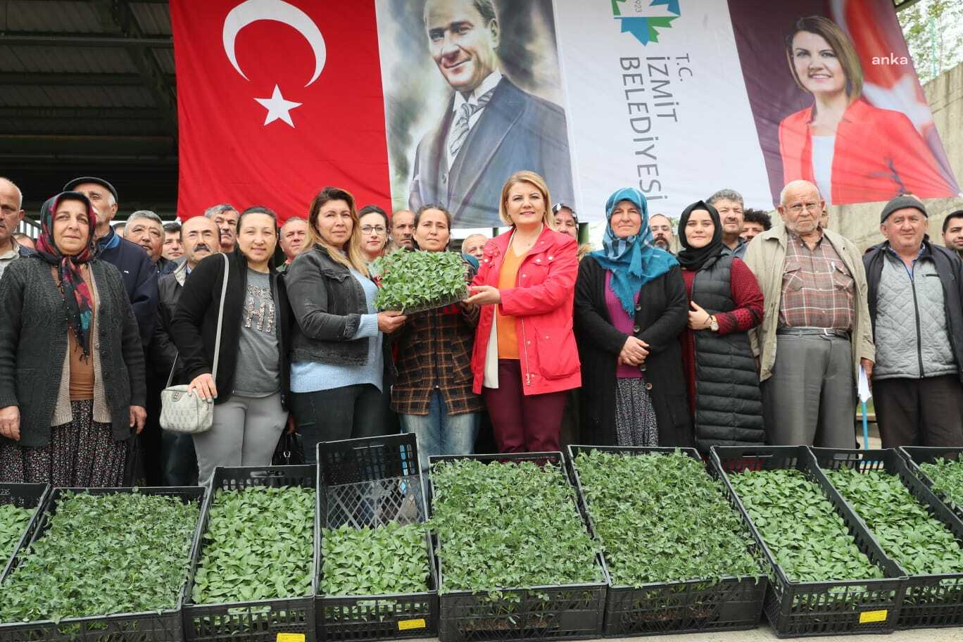 İZMİT BELEDİYESİ, 52 KÖYDE ÇİFTÇİLERE SEBZE FİDESİ DAĞITACAK