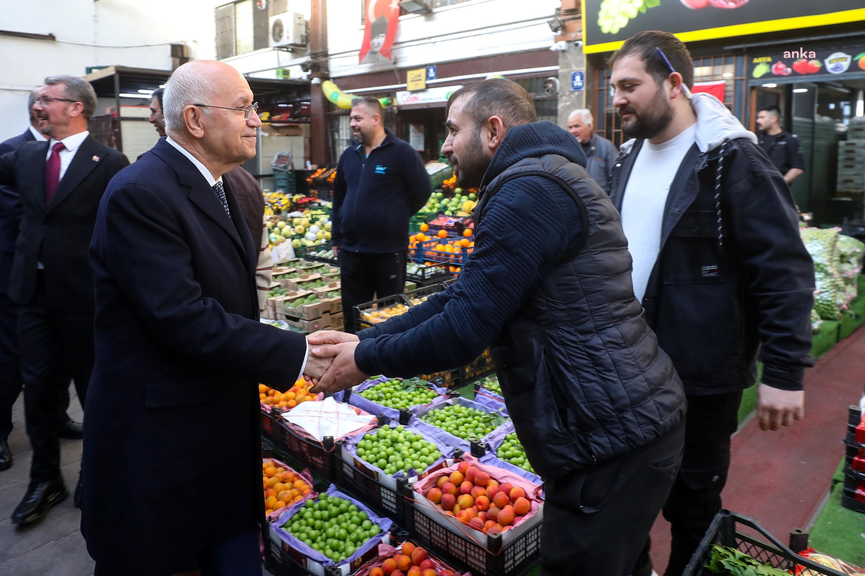 YENİMAHALLE BELEDİYE BAŞKANI YAŞAR, HAL ESNAFIYLA BULUŞTU