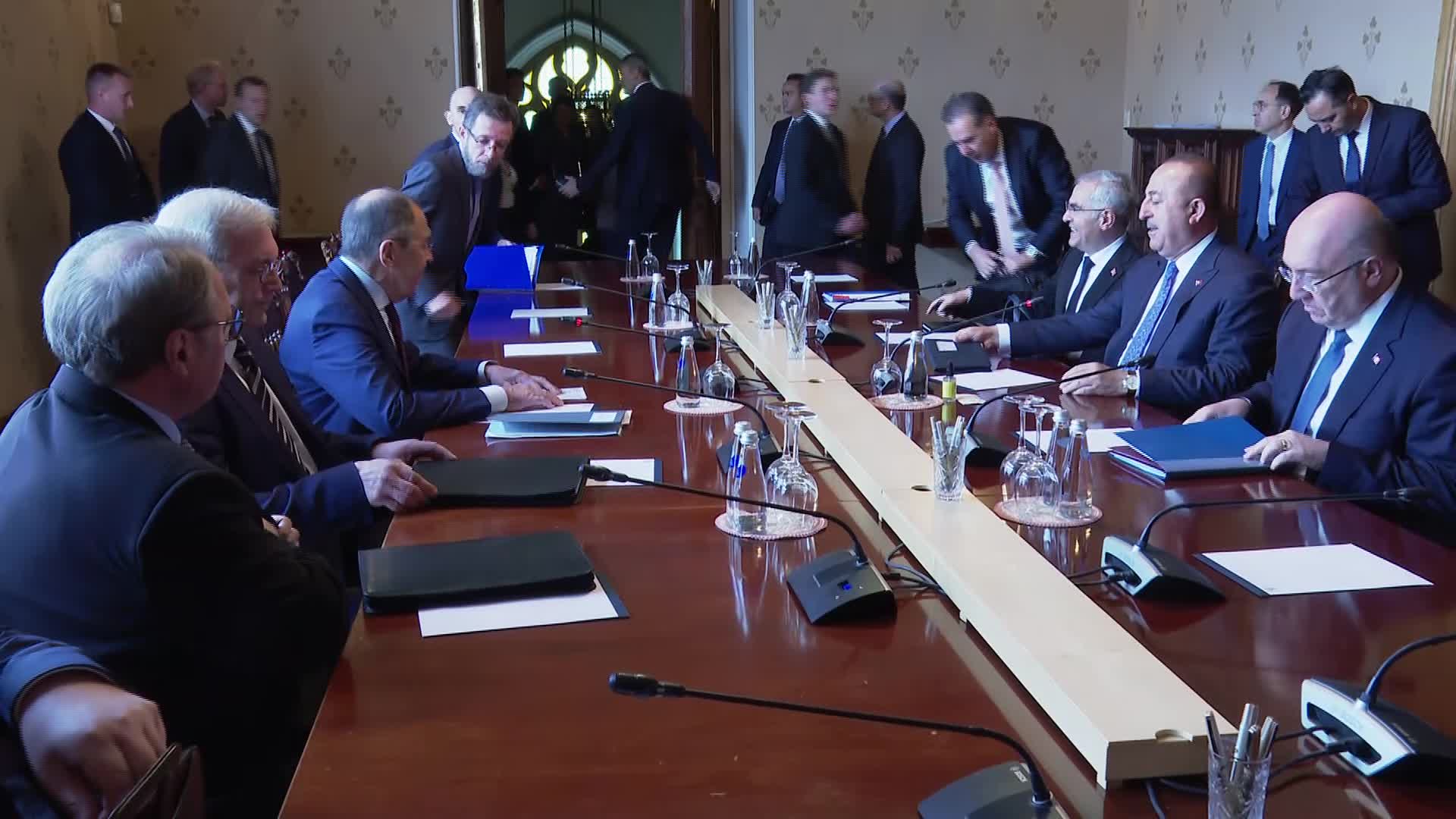 MEVLÜT ÇAVUŞOĞLU, RUS MEVKİDAŞI SERGEY LAVROV İLE GÖRÜŞTÜ