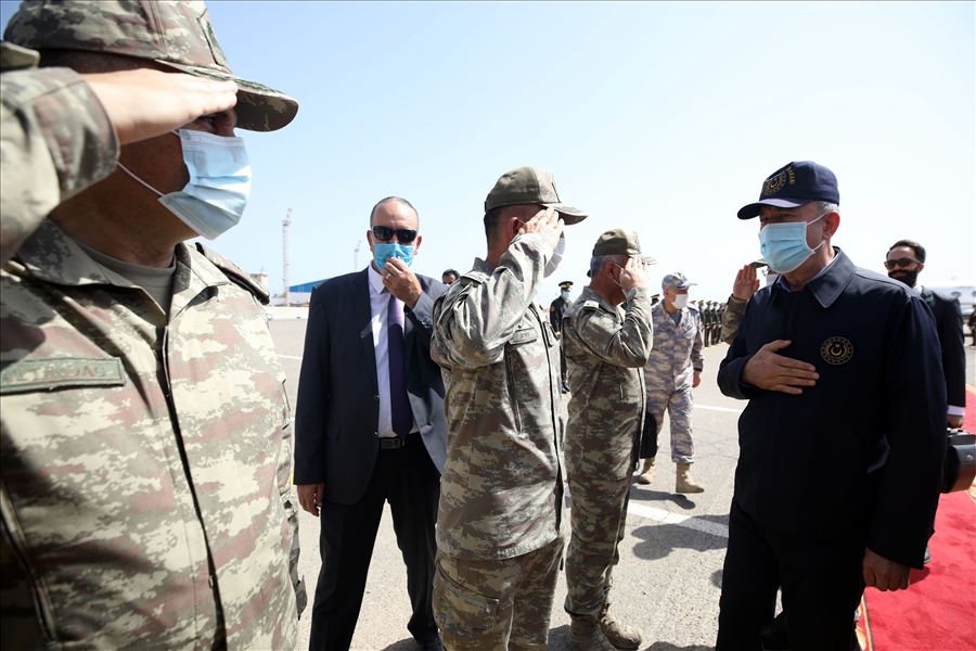BAKAN AKAR VE ORGENERAL GÜLER, LİBYA'DA