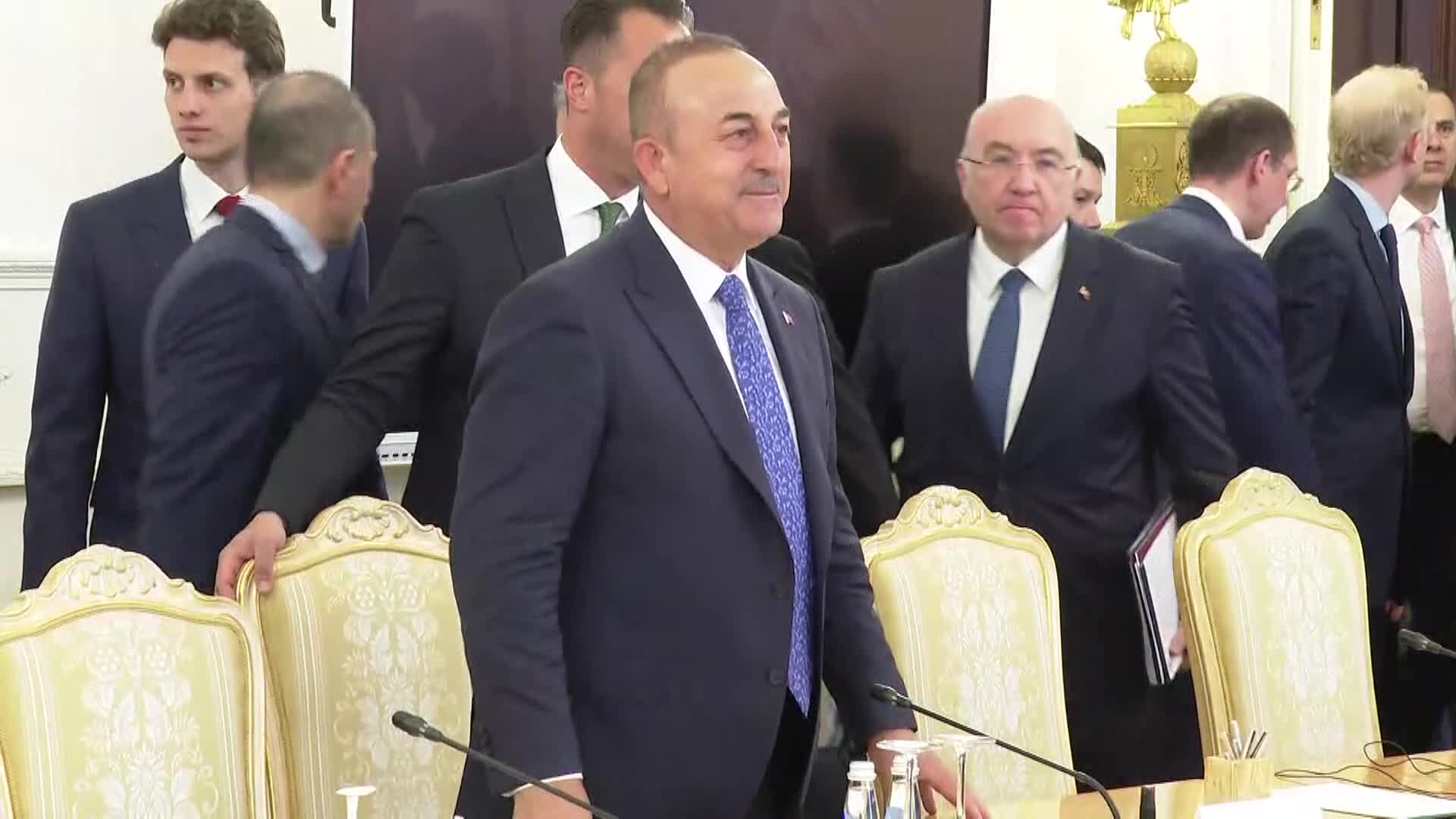 MEVLÜT ÇAVUŞOĞLU: DÖRTLÜ DIŞİŞLERİ BAKANLARI TOPLANTISINDA GERİ DÖNÜŞLERİN ALTYAPISININ İŞ BİRLİĞİ İÇİNDE SAĞLANMASI, SURİYE’NİN TOPRAK BÜTÜNLÜĞÜNÜN KORUNMASI GEREKTİĞİNİ VURGULADIK
