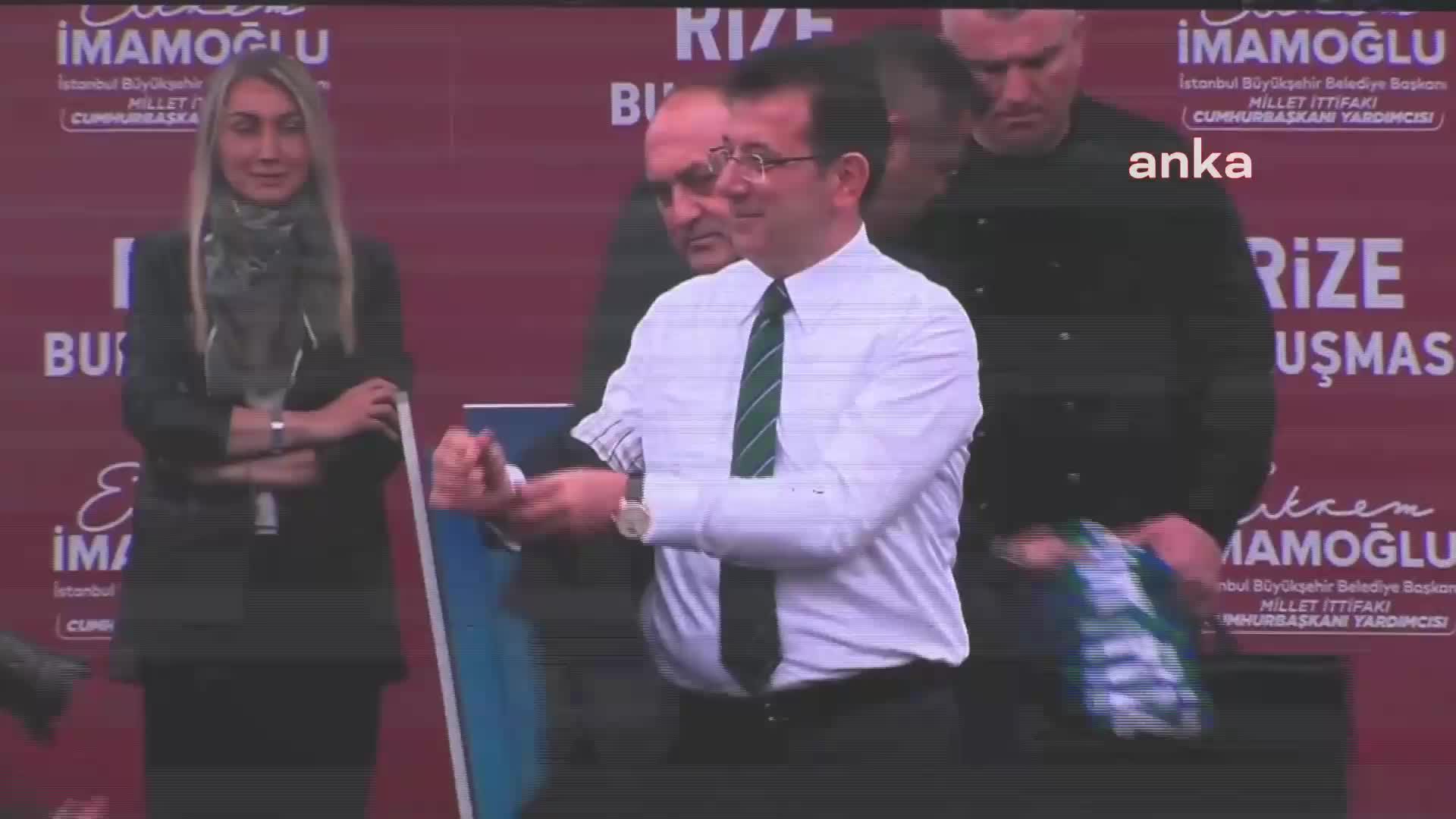EKREM İMAMOĞLU'NUN RİZE MİTİNGİNE KATILAN VATANDAŞ: "BU ZAMLARDAN KURTULMAK İSTİYORUZ. ADALET İSTİYORUZ"