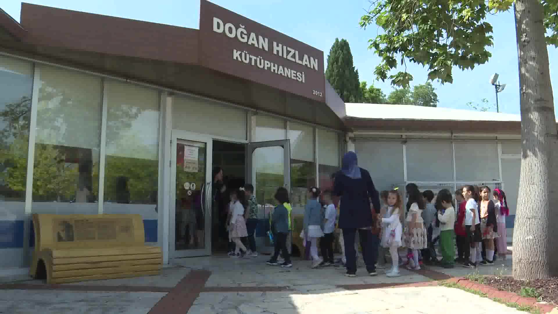 ANTALYA BÜYÜKŞEHİR’DEN ‘ANNEMLE OKUYORUM’ ETKİNLİĞİ