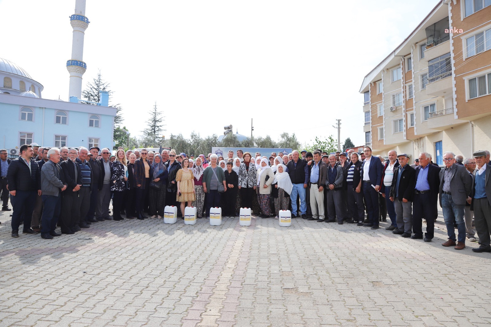 ESKİŞEHİR BÜYÜKŞEHİR BELEDİYESİ, KÜÇÜK ÇİFTÇİYE DESTEĞİNİ SÜRDÜRÜYOR