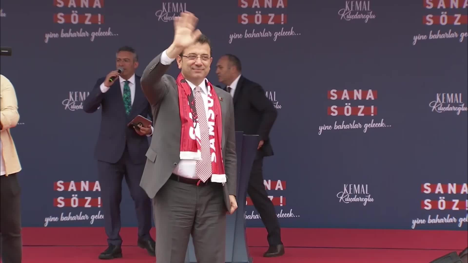 İMAMOĞLU SAMSUN'DA: "ÜLKENİN YETİŞTİRDİĞİ EN DEĞERLİ POLİS MÜDÜRLERİNDEN GAFFAR OKKAN'I VE BEŞ POLİSİ ŞEHİT EDEN ANLAYIŞI İTTİFAKINA KATTIN"