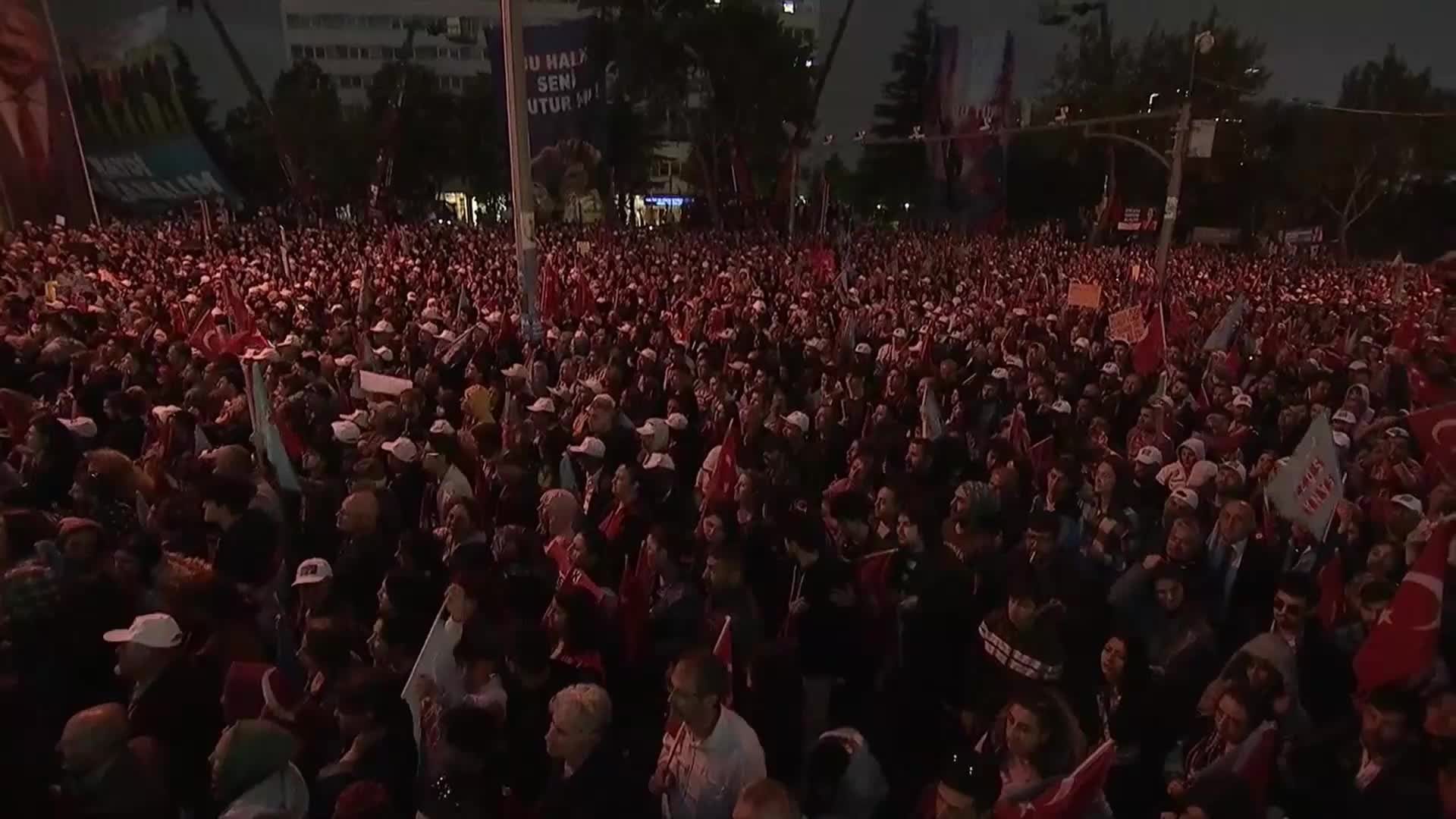 MİLLET İTTİFAKI ANKARA MİTİNGİ...AHMET DAVUTOĞLU: “SİZDEN KORKAN NAMERTTİR. SUSMAYACAĞIZ, DURMAYACAĞIZ, OTORİTER YOLSUZLUK DÜZENİNİZLE MÜCADELEYE DEVAM EDECEĞİZ”