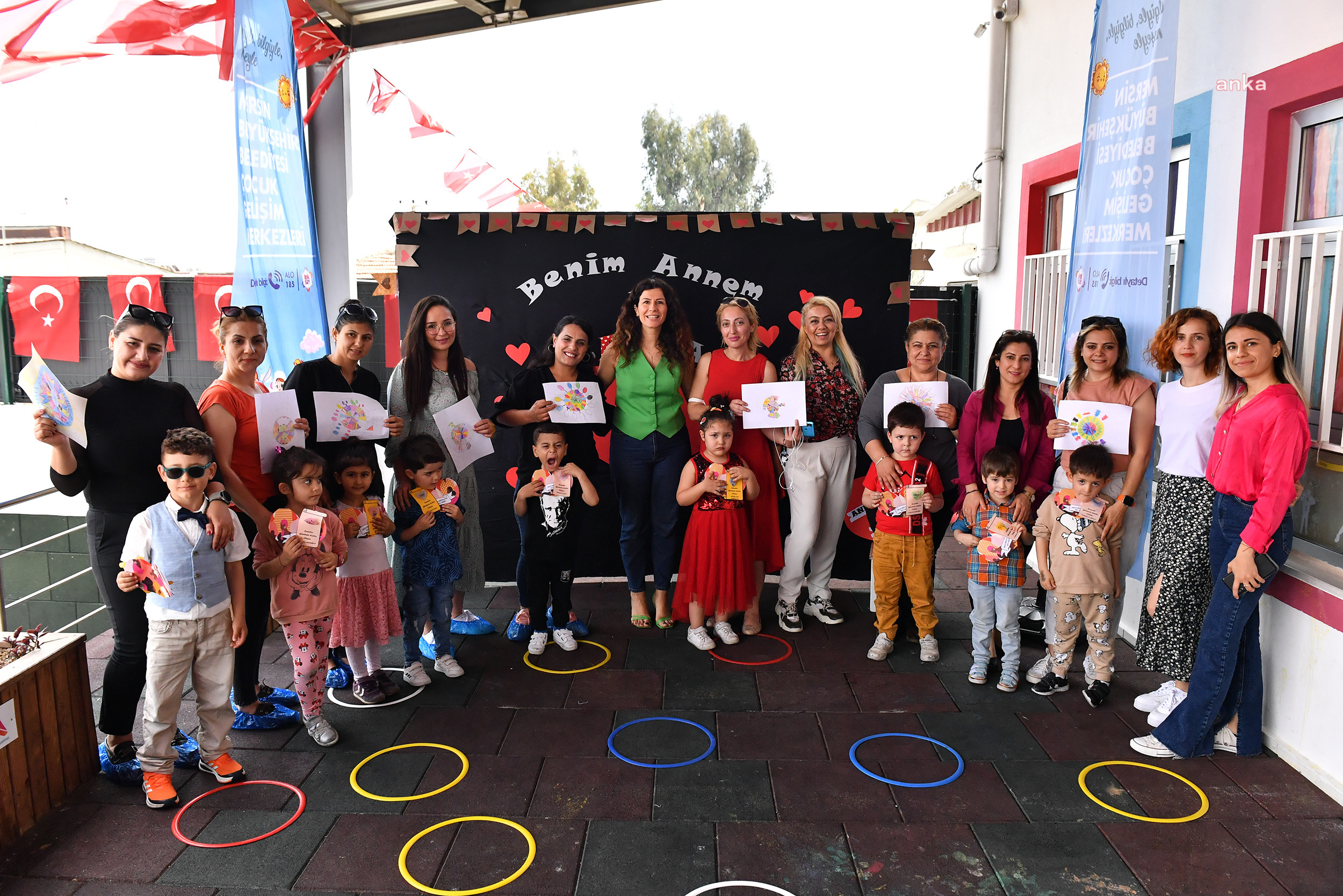 MERSİN BÜYÜKŞEHİR’İN ÇOCUK GELİŞİM MERKEZLERİNDE ANNELER GÜNÜ KUTLANDI