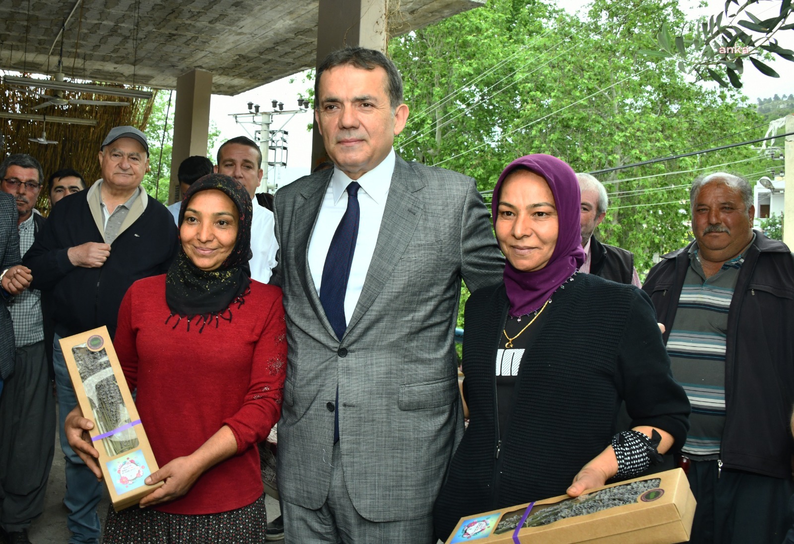 YENİŞEHİR BELEDİYE BAŞKANI ÖZYİĞİT, KIRSAL MAHALLELERDE VATANDAŞLARLA BULUŞTU