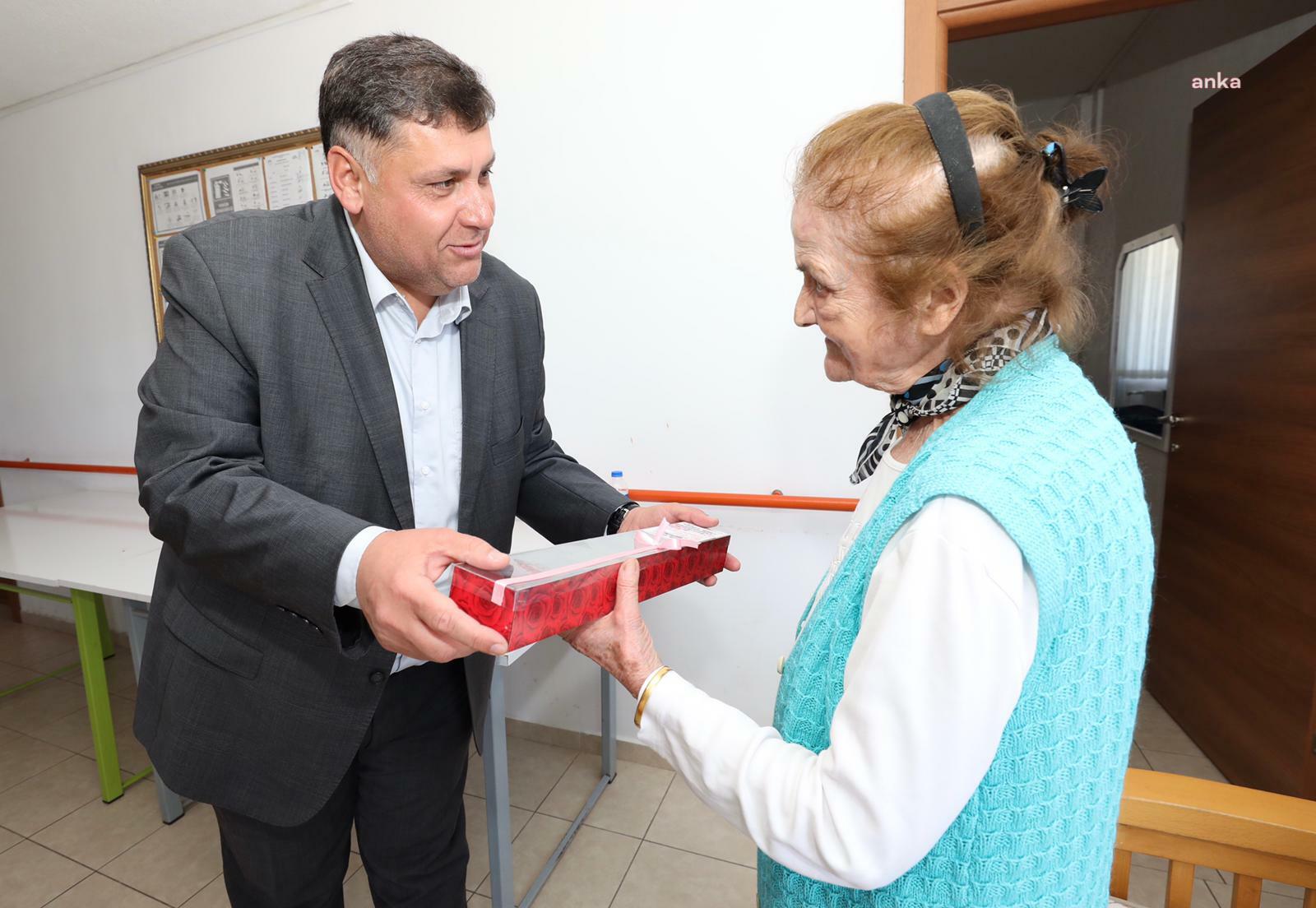MENDERES’TE ANNELER GÜNÜ UNUTULMADI