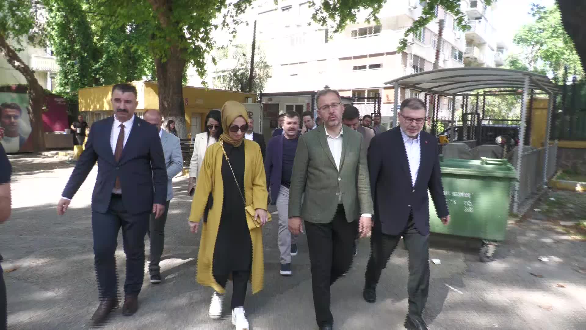 GENÇLİK VE SPOR BAKANI KASAPOĞLU OYUNU İZMİR’DE KULLANDI