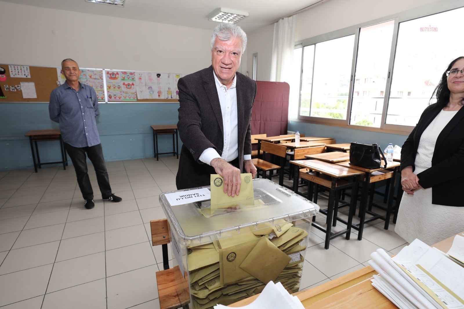 NARLIDERE BELEDİYE BAŞKANI ENGİN, OYUNU KULLANDI